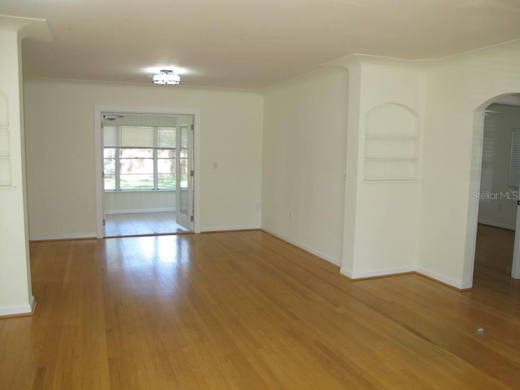 Image 6 of 15 For 915 Boardman Street