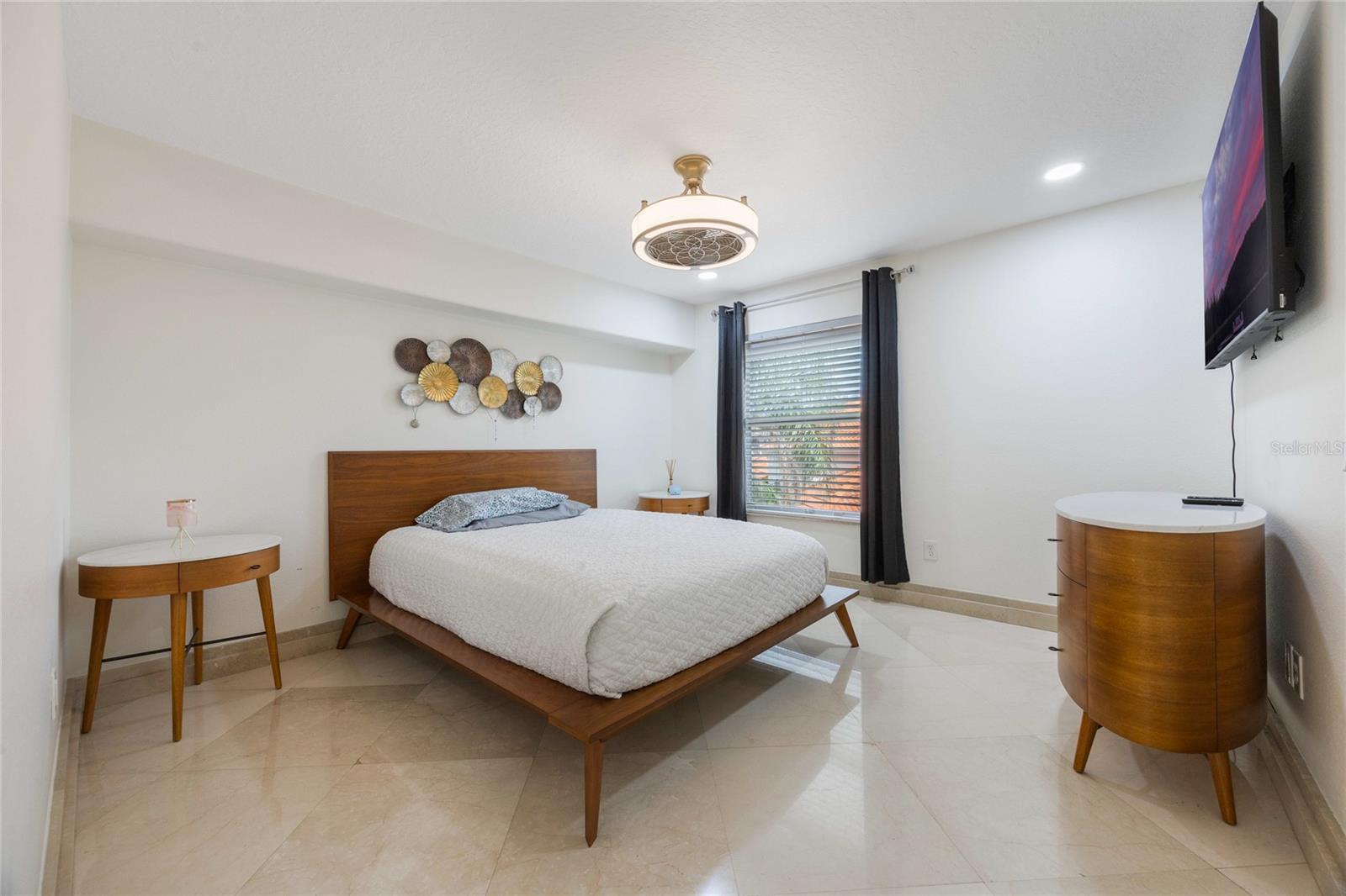 Image 18 of 44 For 9062 Dancy Tree Court