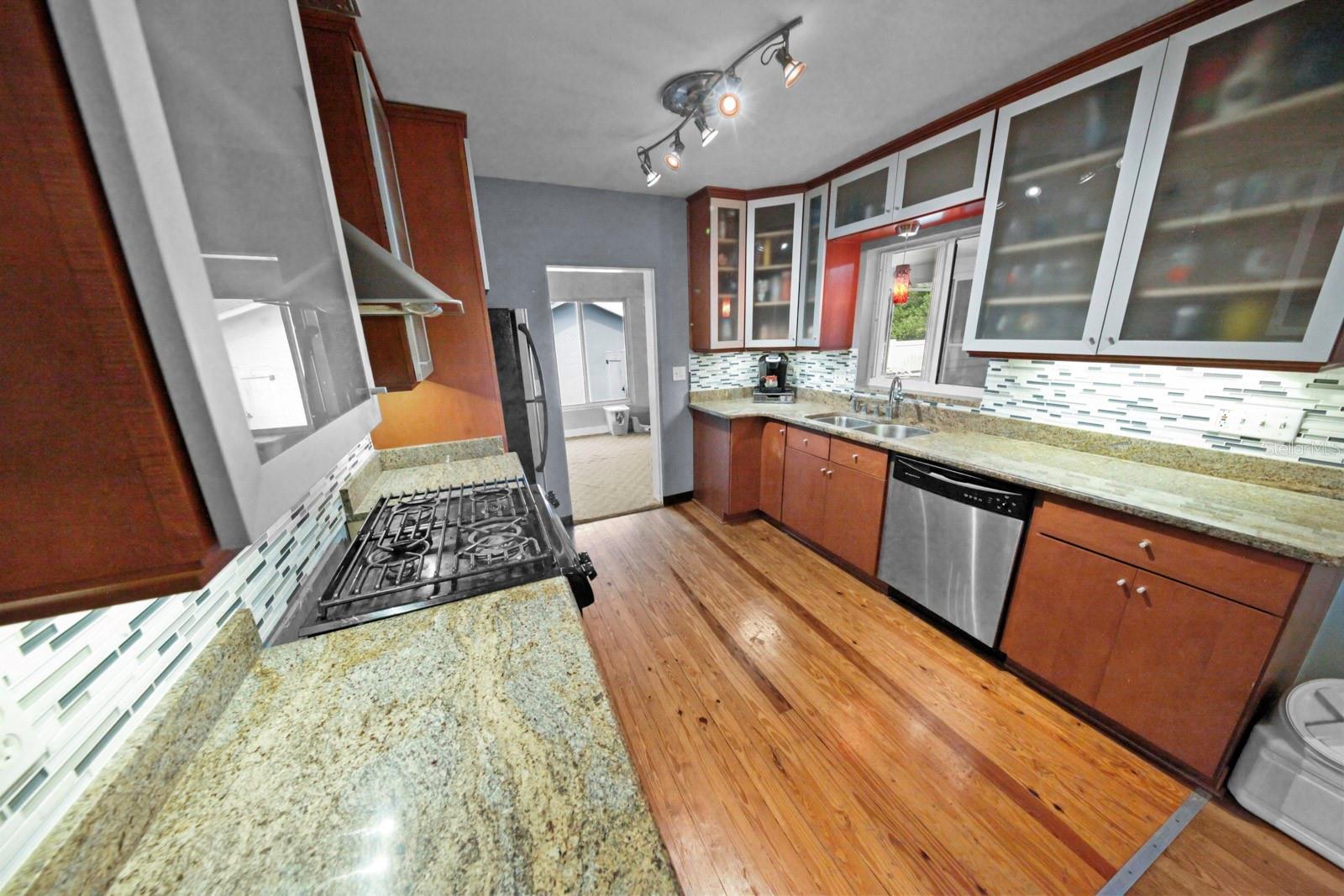 Image 19 of 68 For 328 Minnehaha Avenue