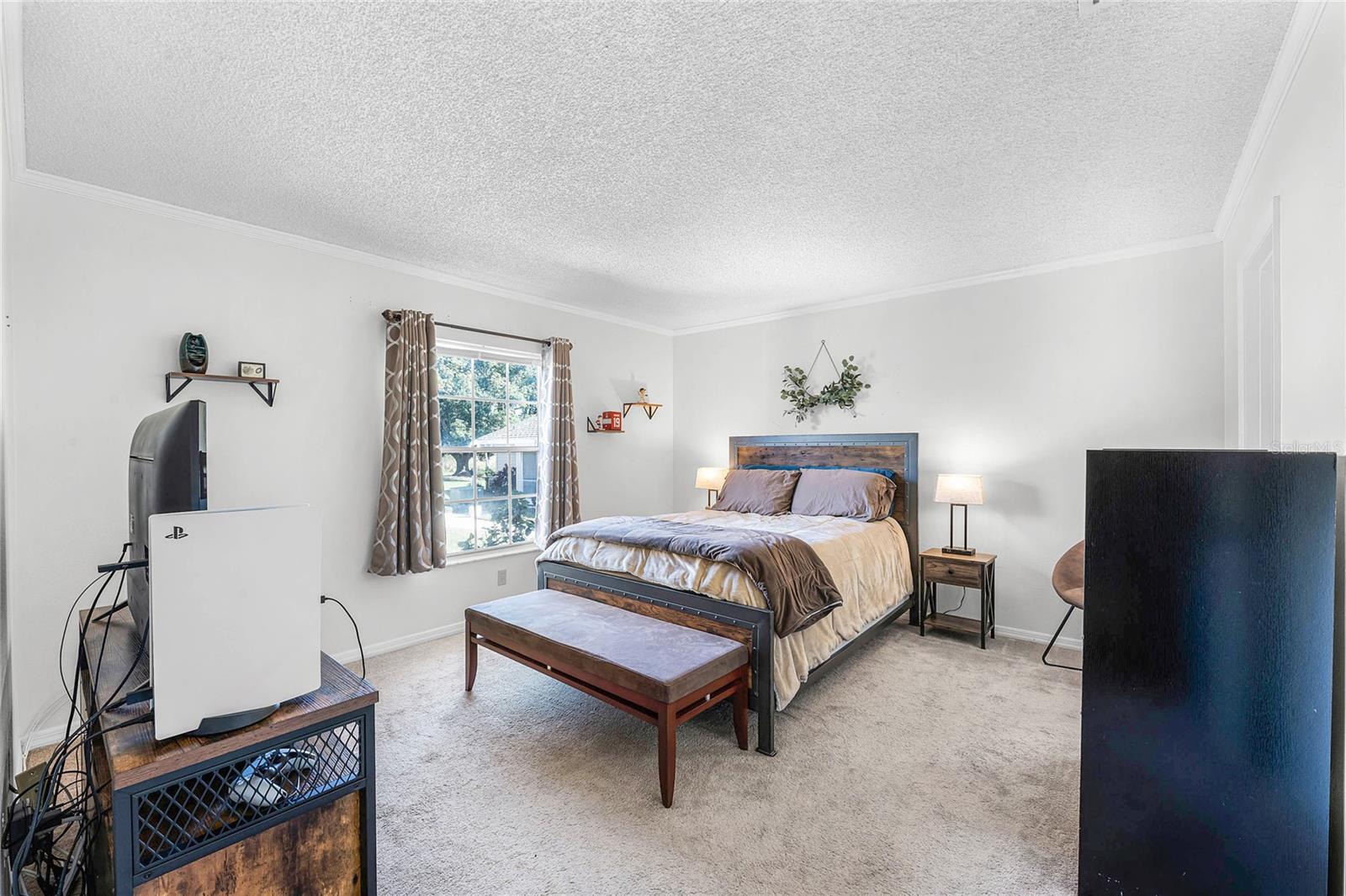 Image 12 of 27 For 1126 Villa Lane 91