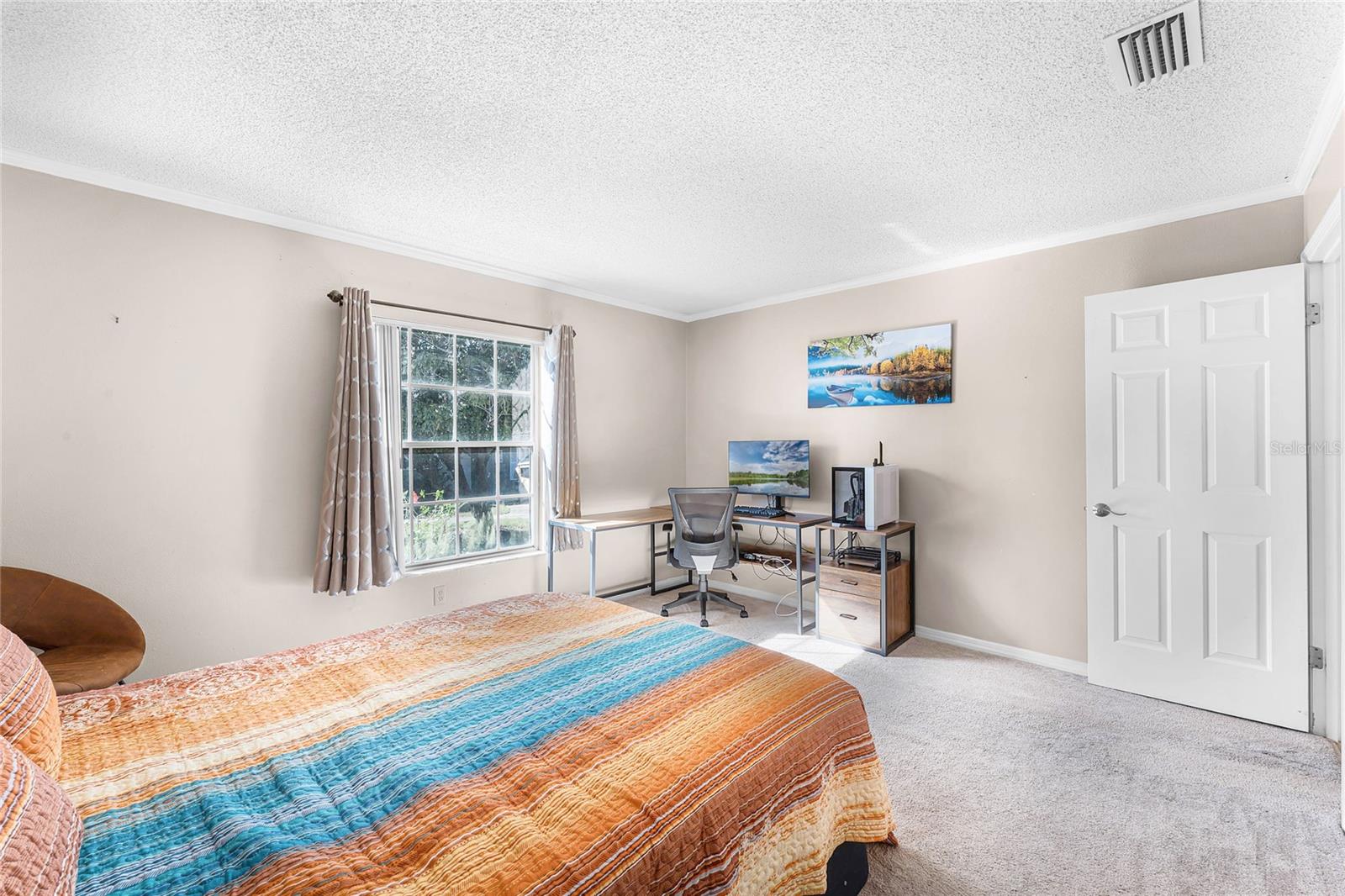 Image 18 of 27 For 1126 Villa Lane 91