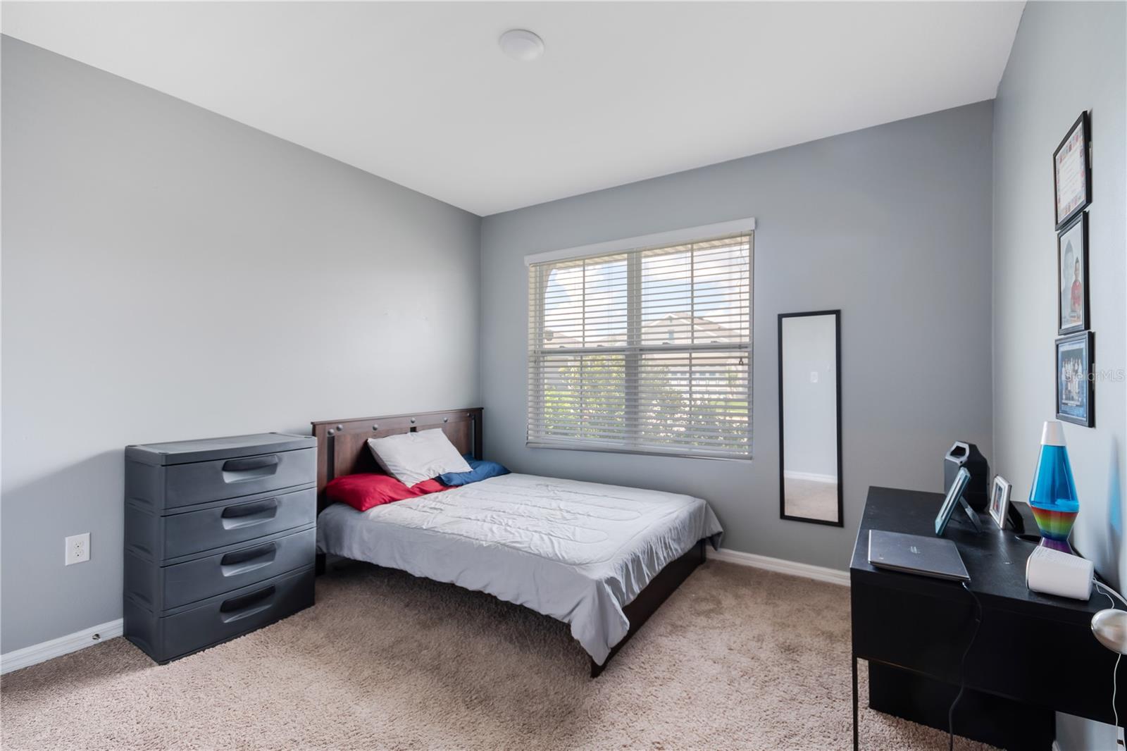 Image 26 of 39 For 984 Chanler Drive