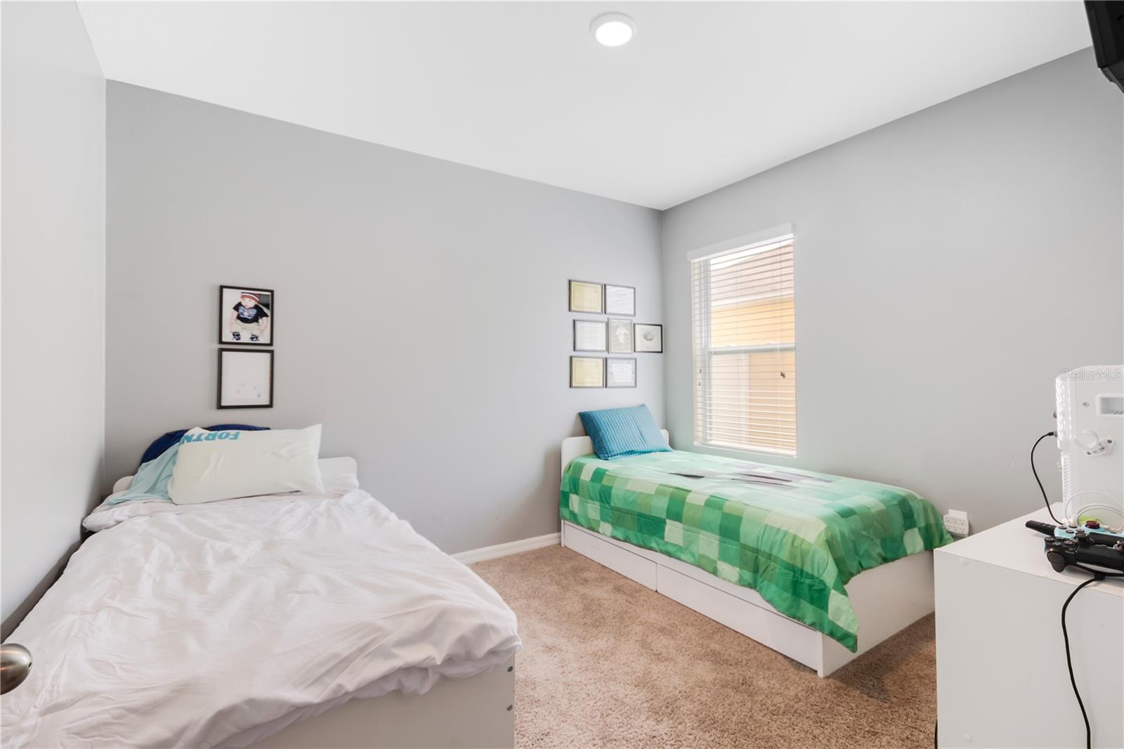 Image 30 of 39 For 984 Chanler Drive