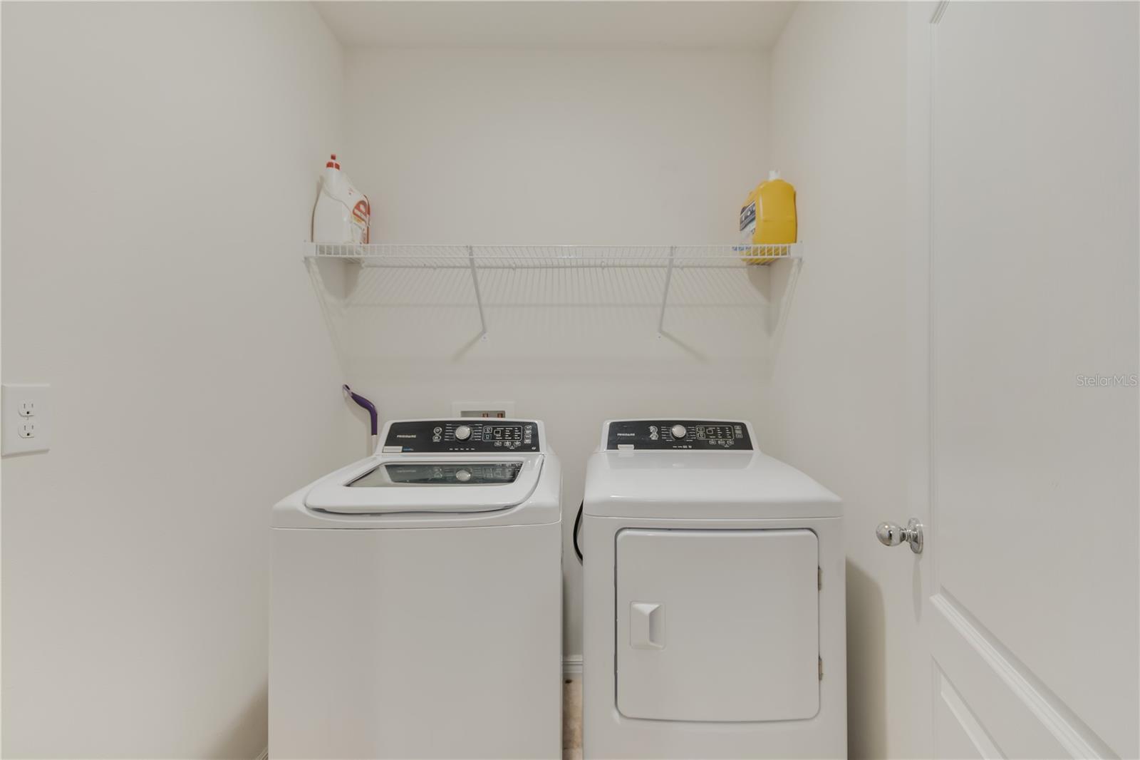 Image 34 of 39 For 984 Chanler Drive
