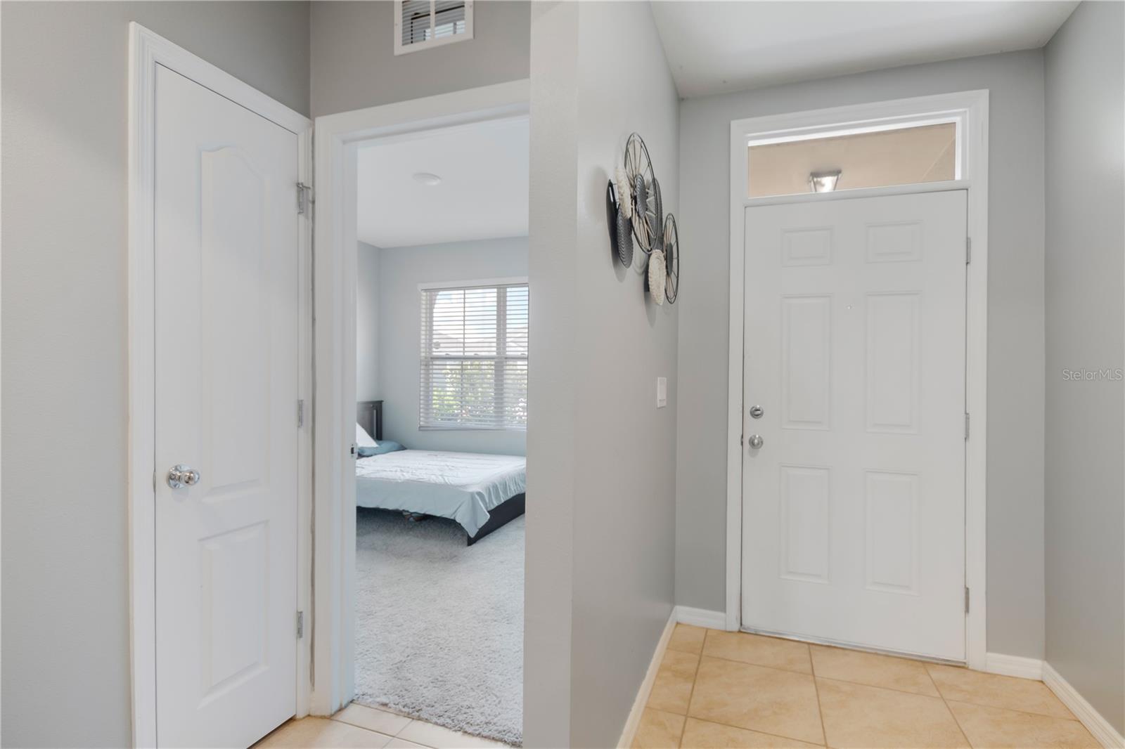 Image 7 of 39 For 984 Chanler Drive