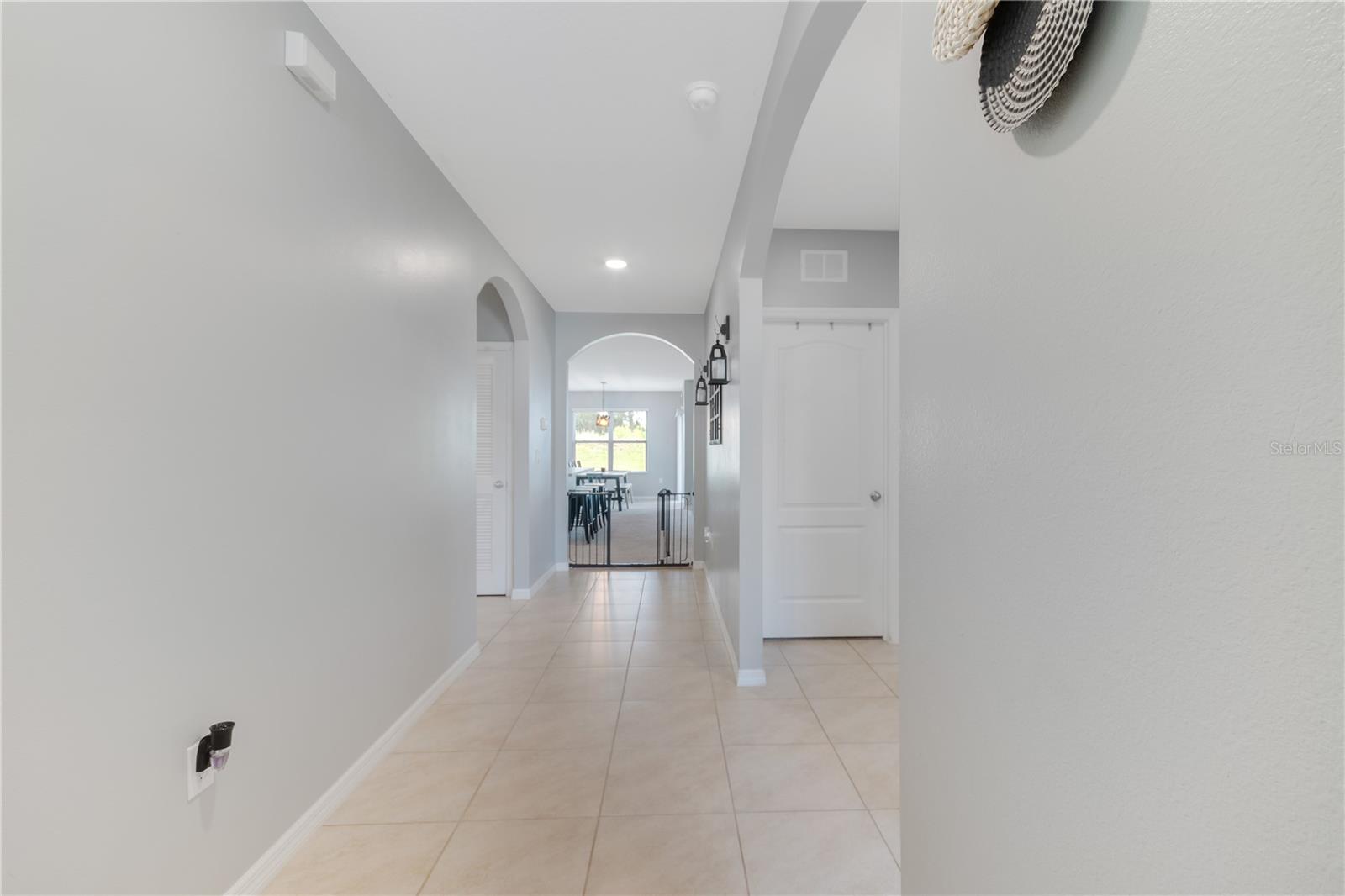 Image 8 of 39 For 984 Chanler Drive