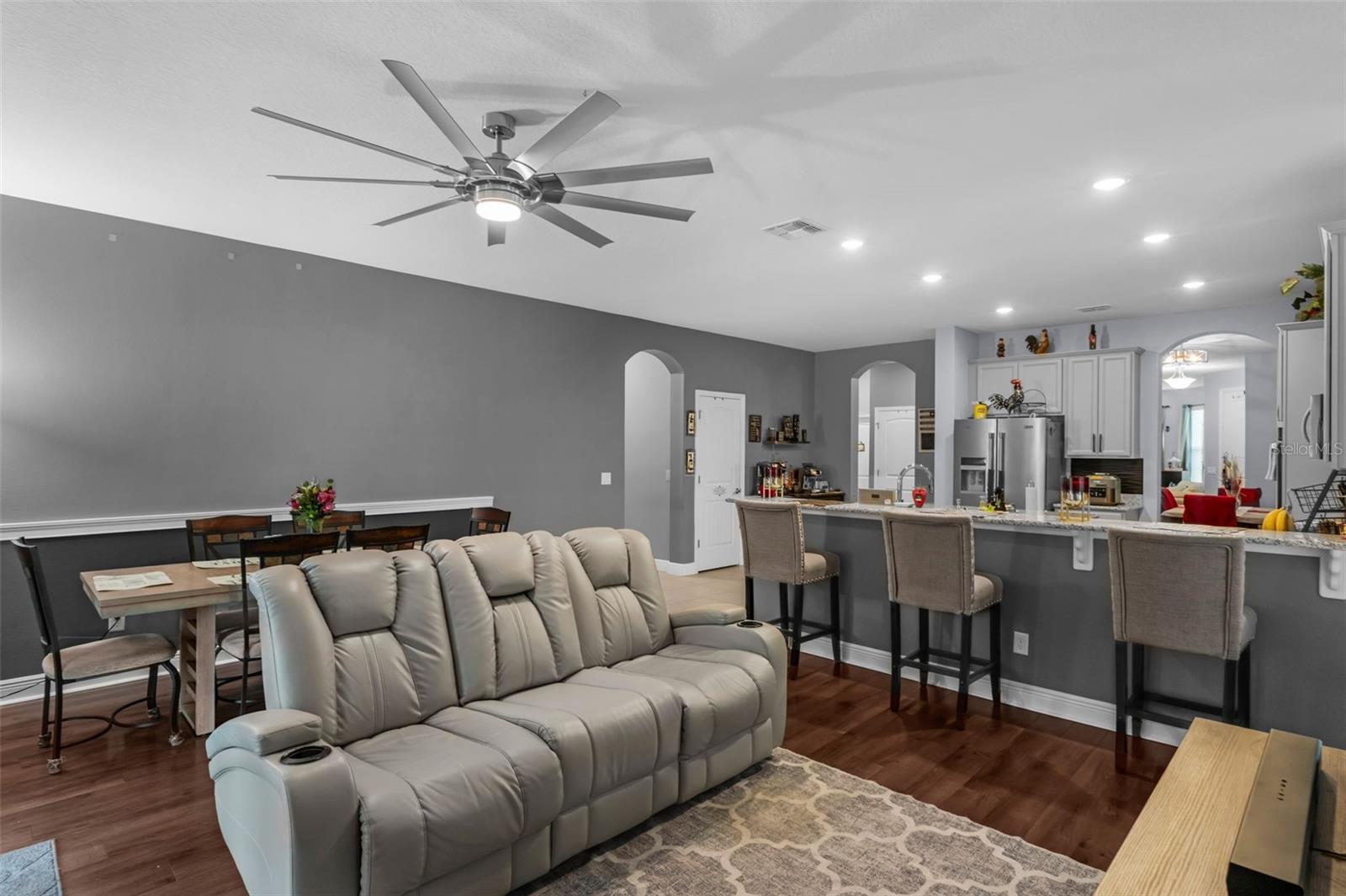 Image 10 of 62 For 10078 Hampshire Oaks Drive