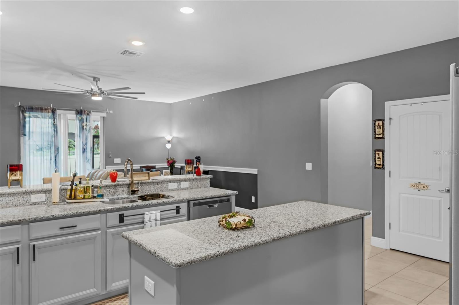 Image 14 of 62 For 10078 Hampshire Oaks Drive
