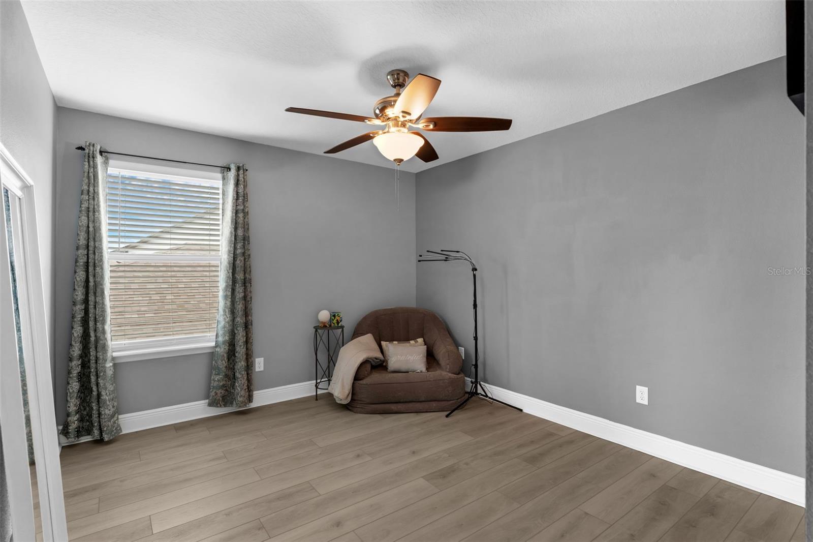 Image 25 of 62 For 10078 Hampshire Oaks Drive