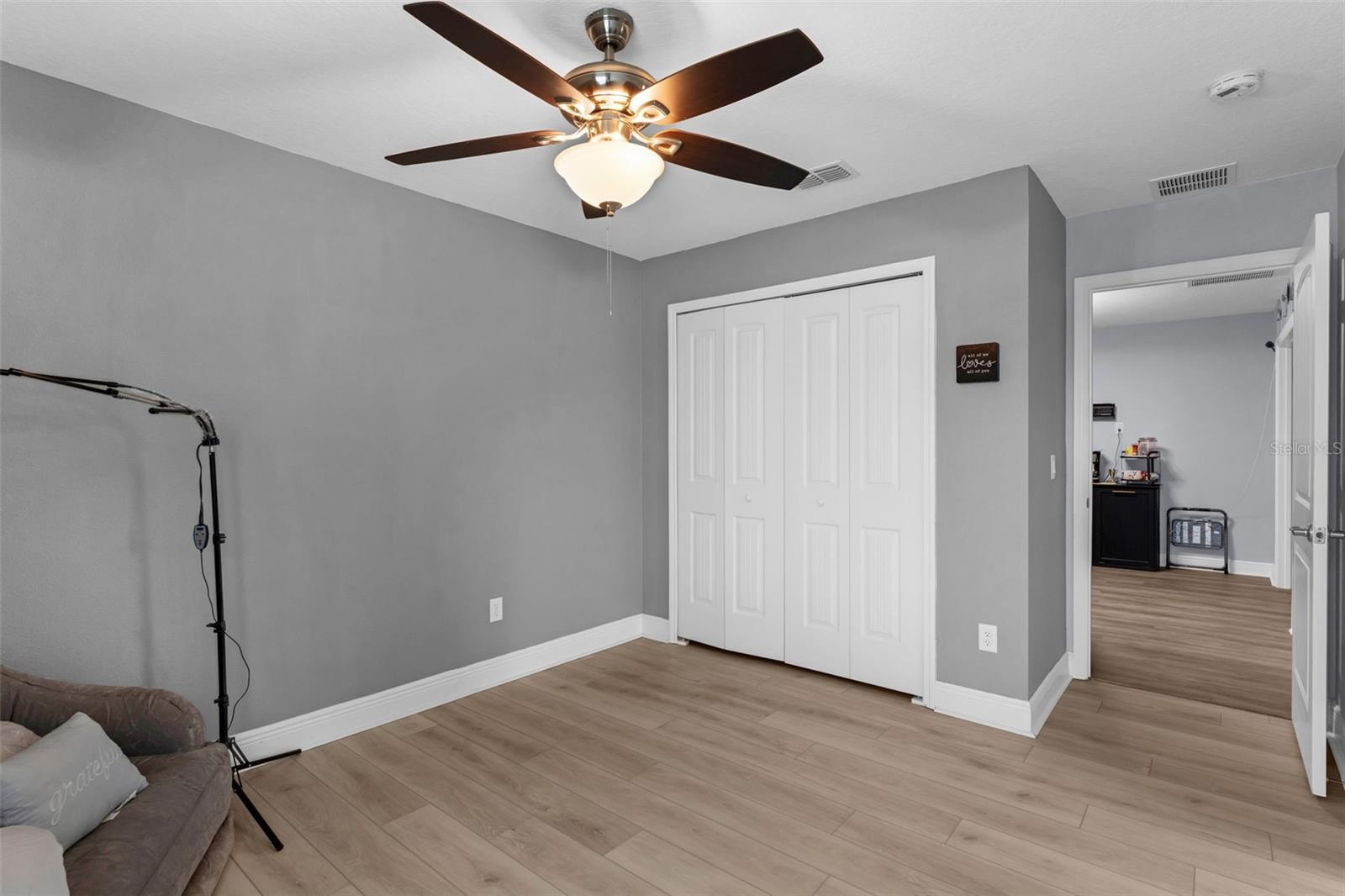 Image 26 of 62 For 10078 Hampshire Oaks Drive