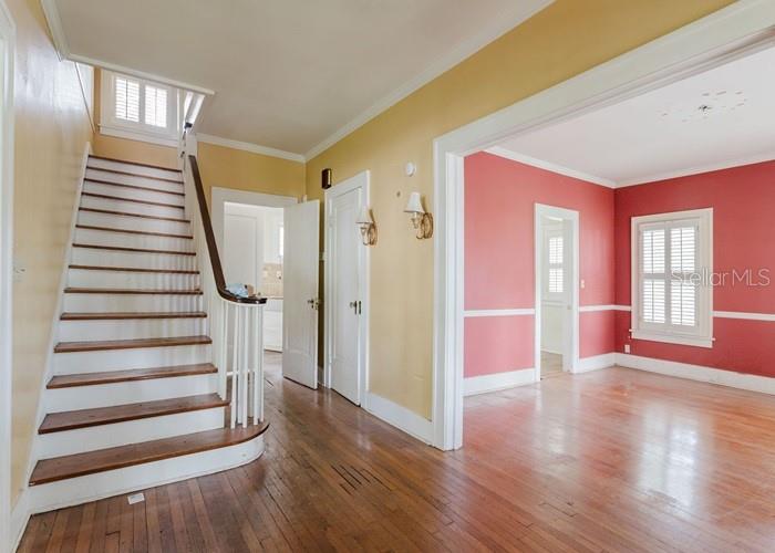 Image 8 of 22 For 1854 Ingleside Avenue
