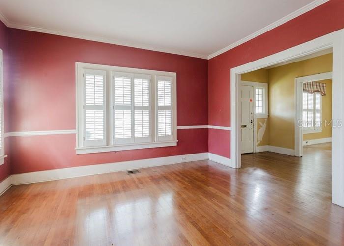 Image 9 of 22 For 1854 Ingleside Avenue