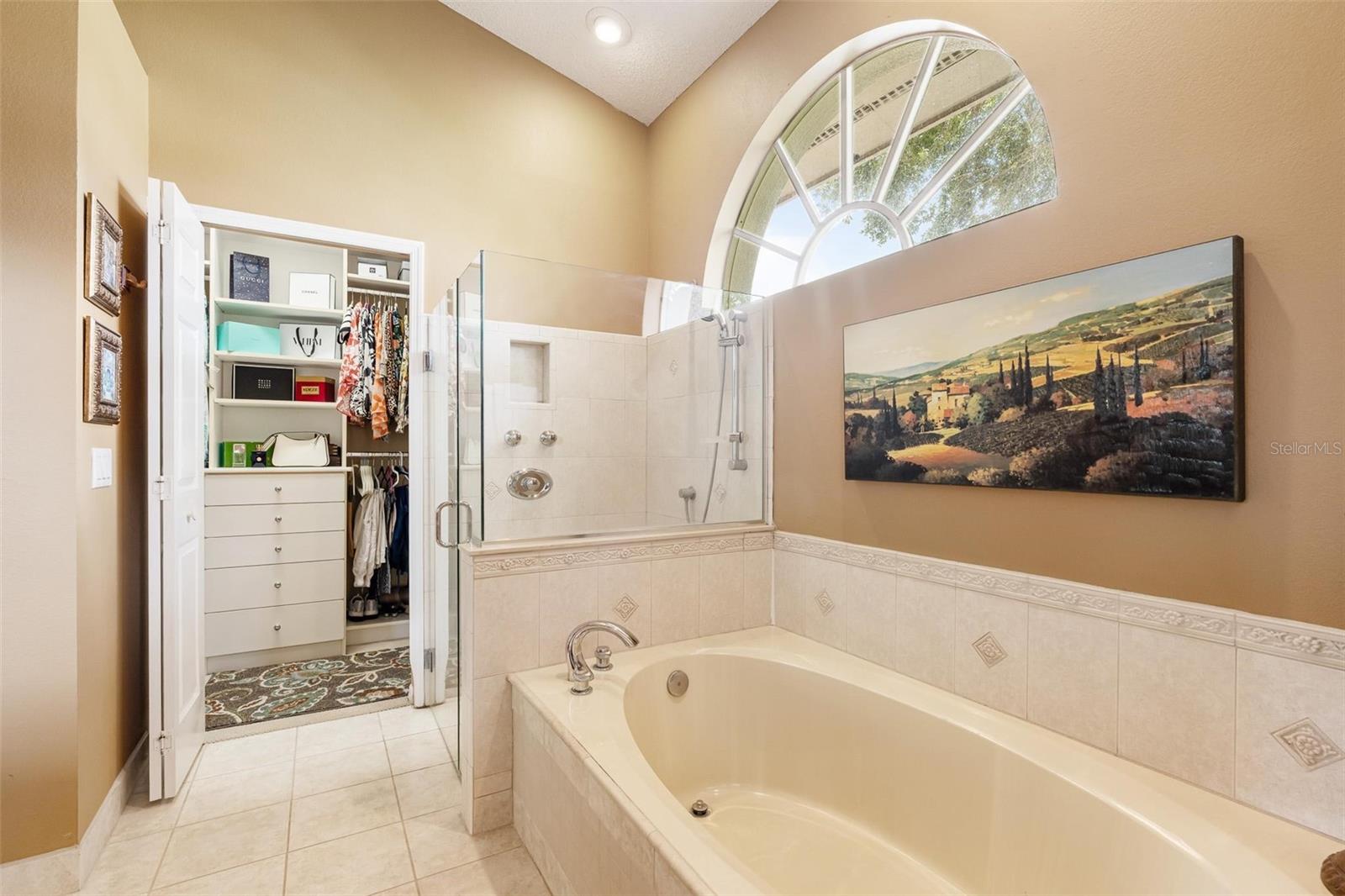 Image 13 of 41 For 610 Baywood Court