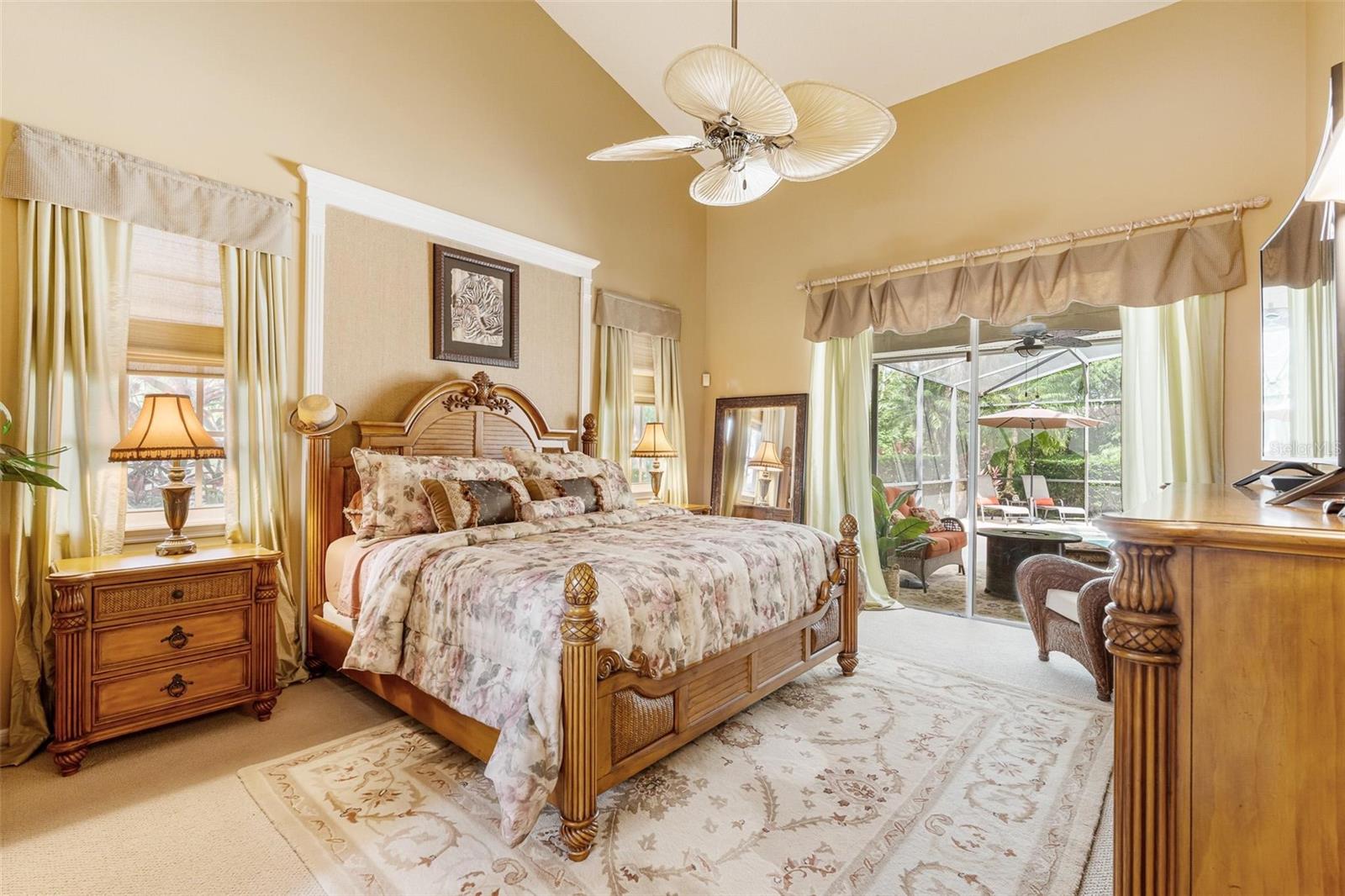 Image 16 of 41 For 610 Baywood Court