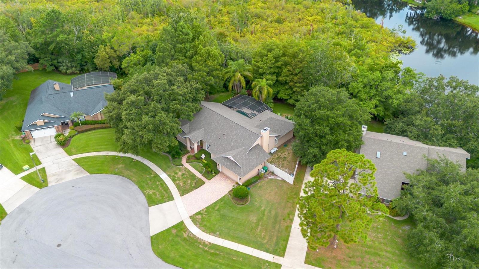 Image 3 of 41 For 610 Baywood Court