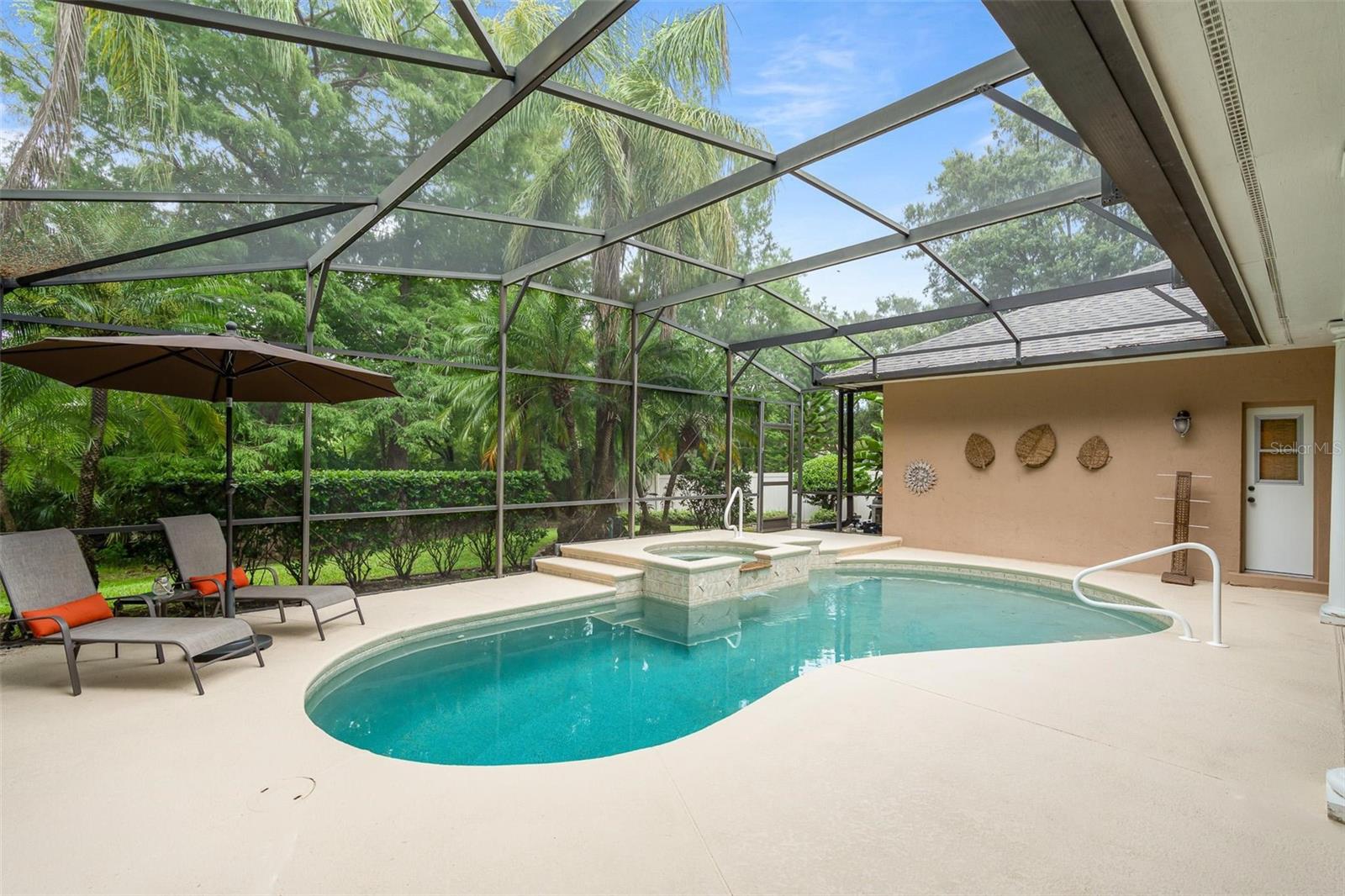 Image 33 of 41 For 610 Baywood Court