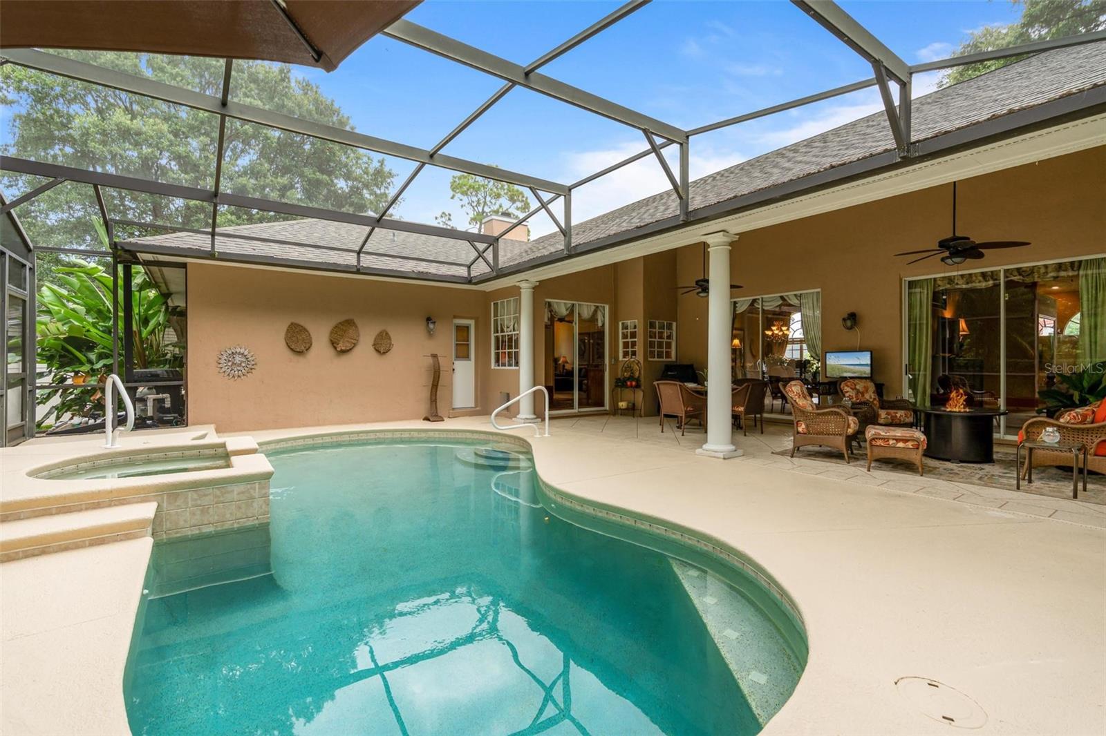 Image 35 of 41 For 610 Baywood Court