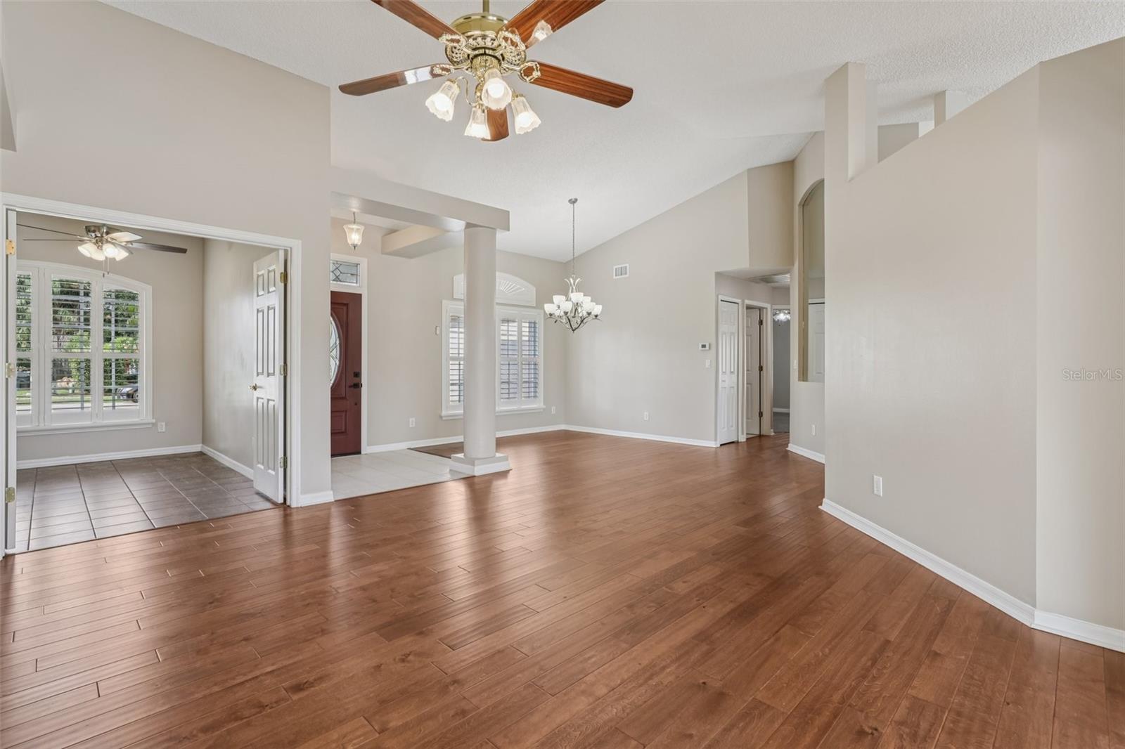 Image 10 of 76 For 970 Sabal Grove Drive