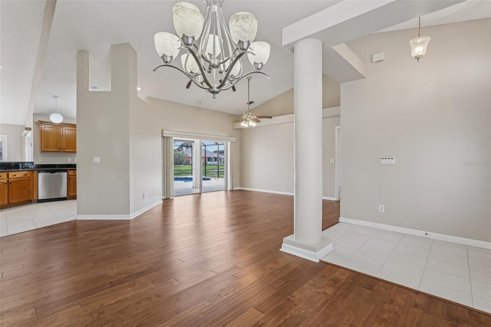 Image 14 of 76 For 970 Sabal Grove Drive
