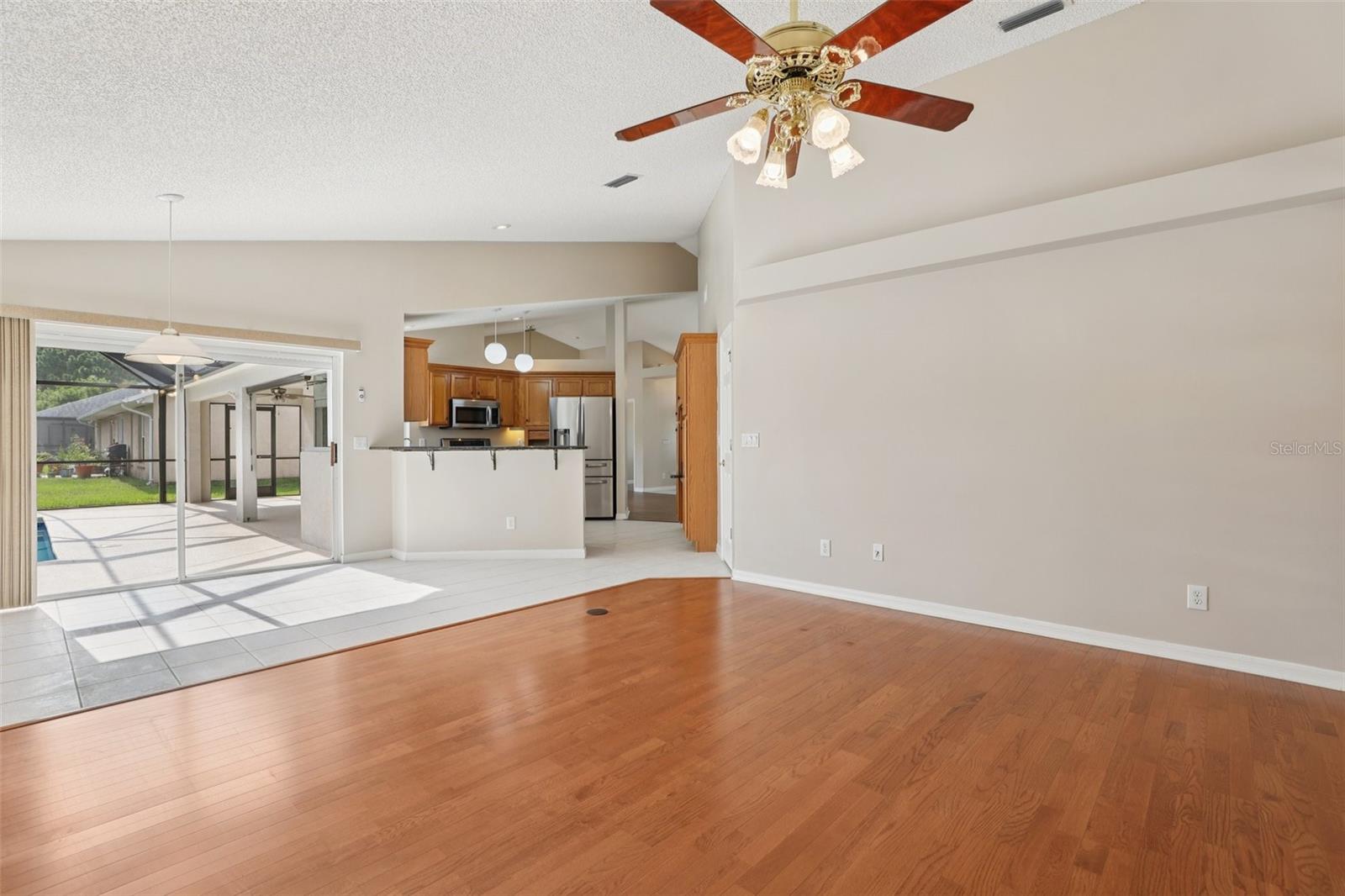 Image 19 of 76 For 970 Sabal Grove Drive