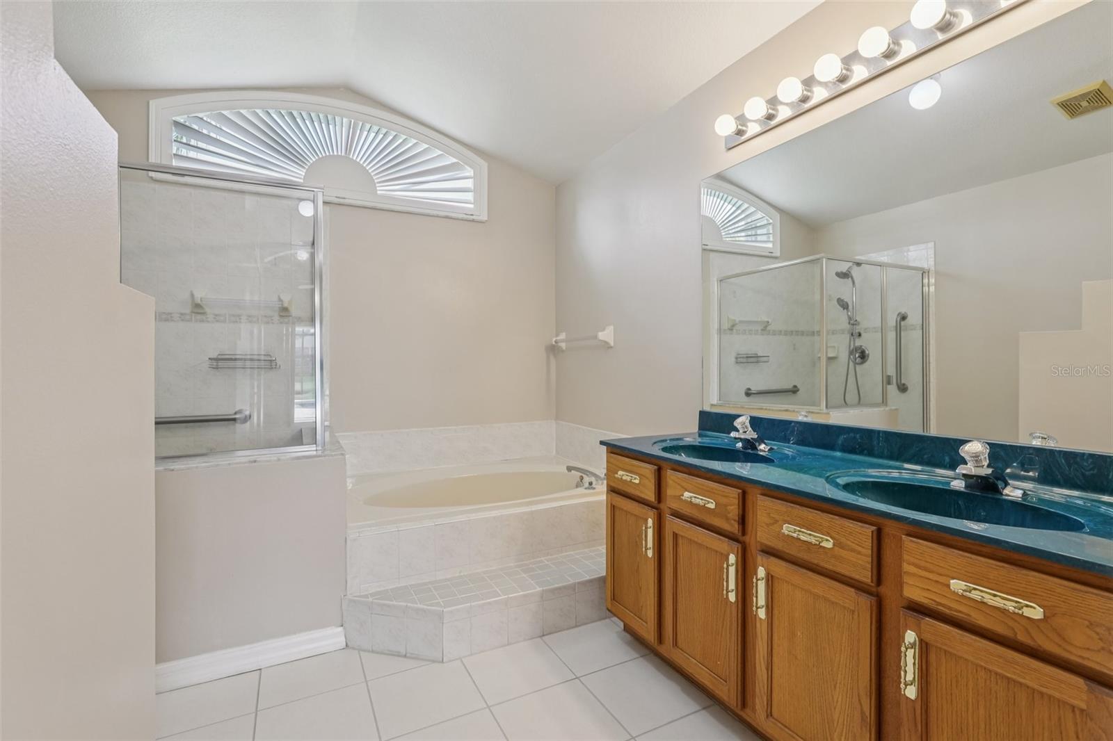 Image 33 of 76 For 970 Sabal Grove Drive