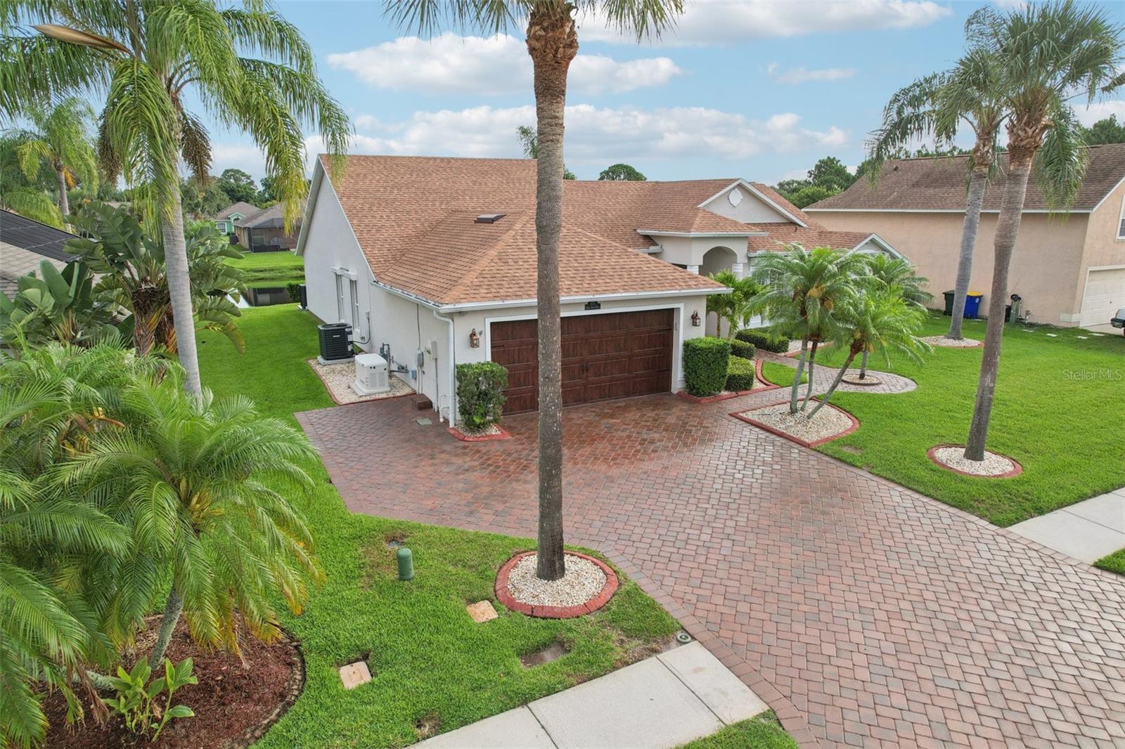 Image 5 of 76 For 970 Sabal Grove Drive
