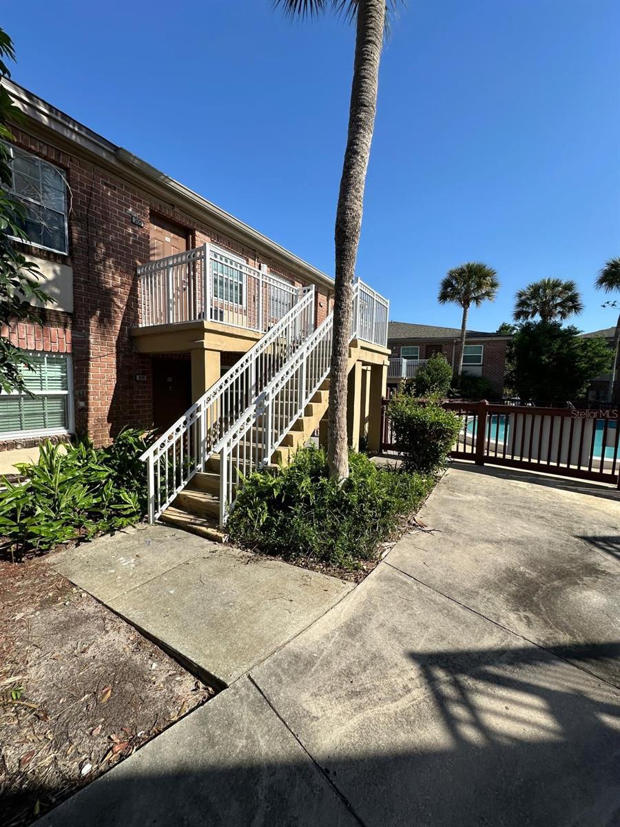 Image 2 of 10 For 559 Flemming Way 105