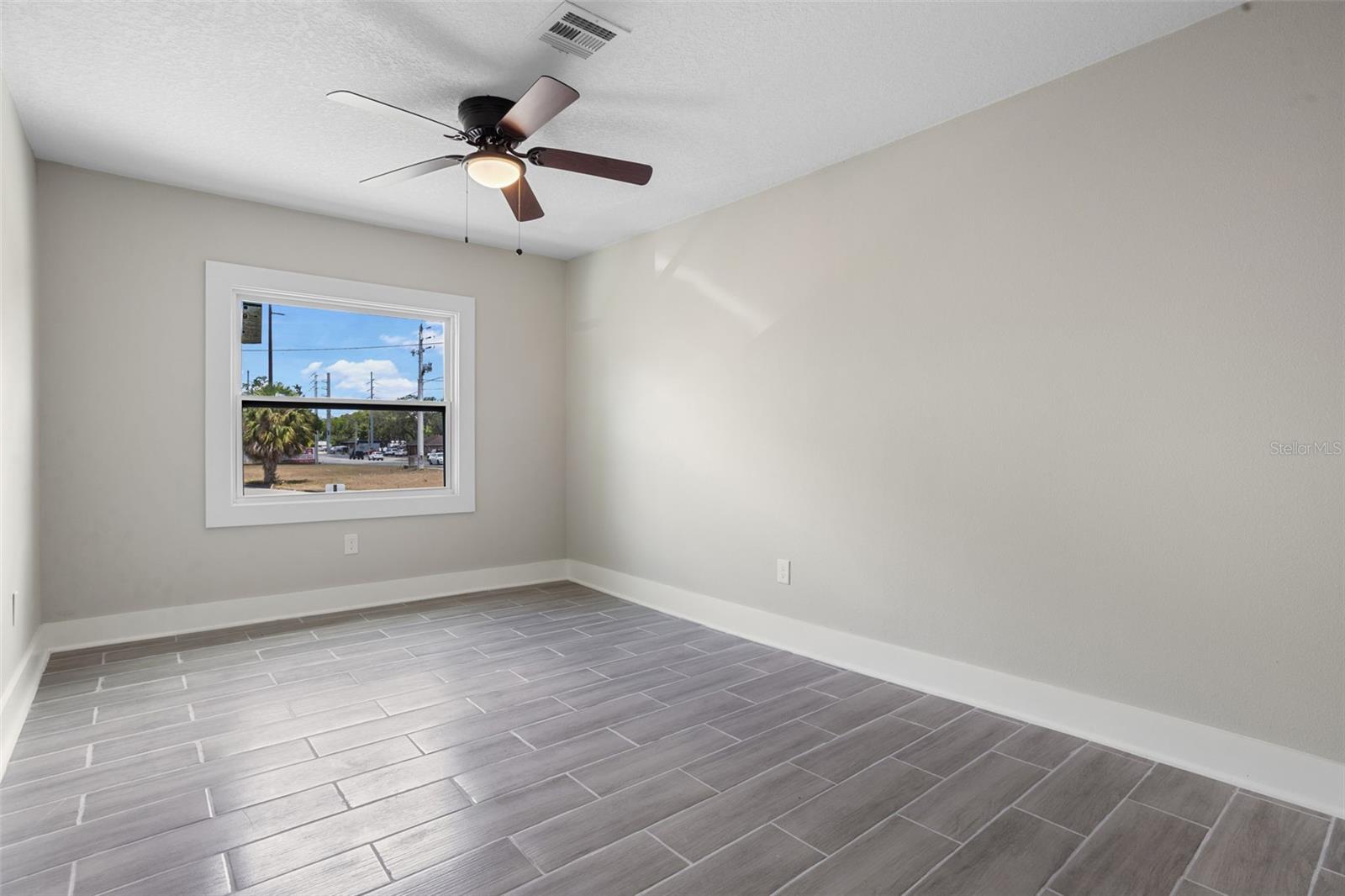 Image 19 of 44 For 209 14th Street