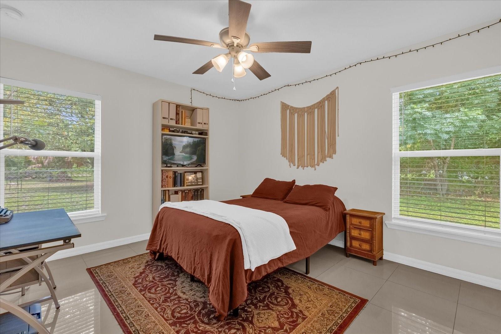 Image 12 of 27 For 339 Chinaberry Avenue