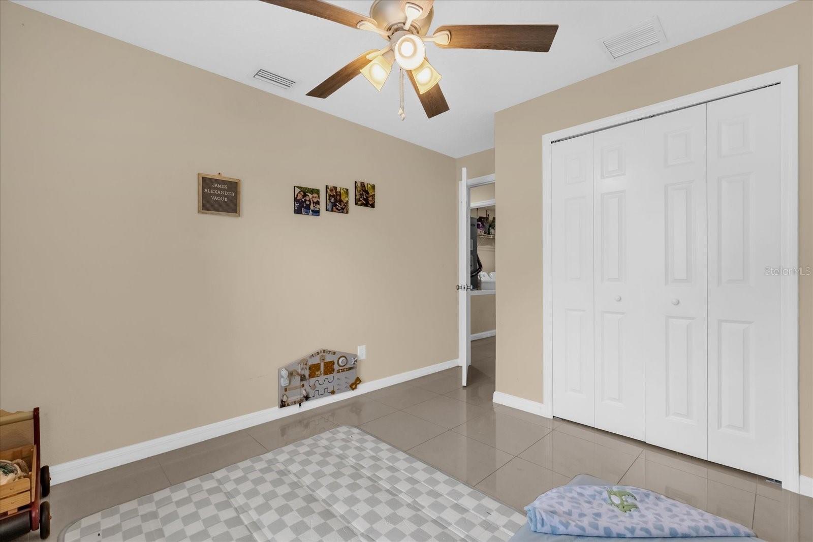 Image 16 of 27 For 339 Chinaberry Avenue