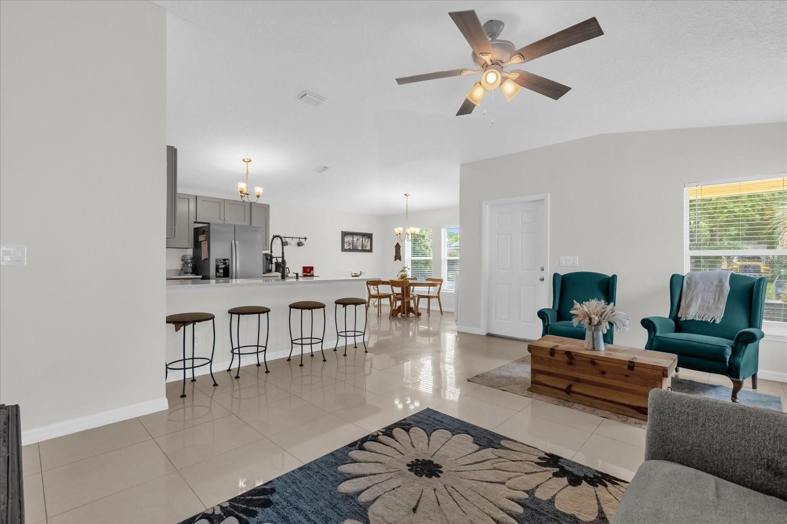 Image 4 of 27 For 339 Chinaberry Avenue