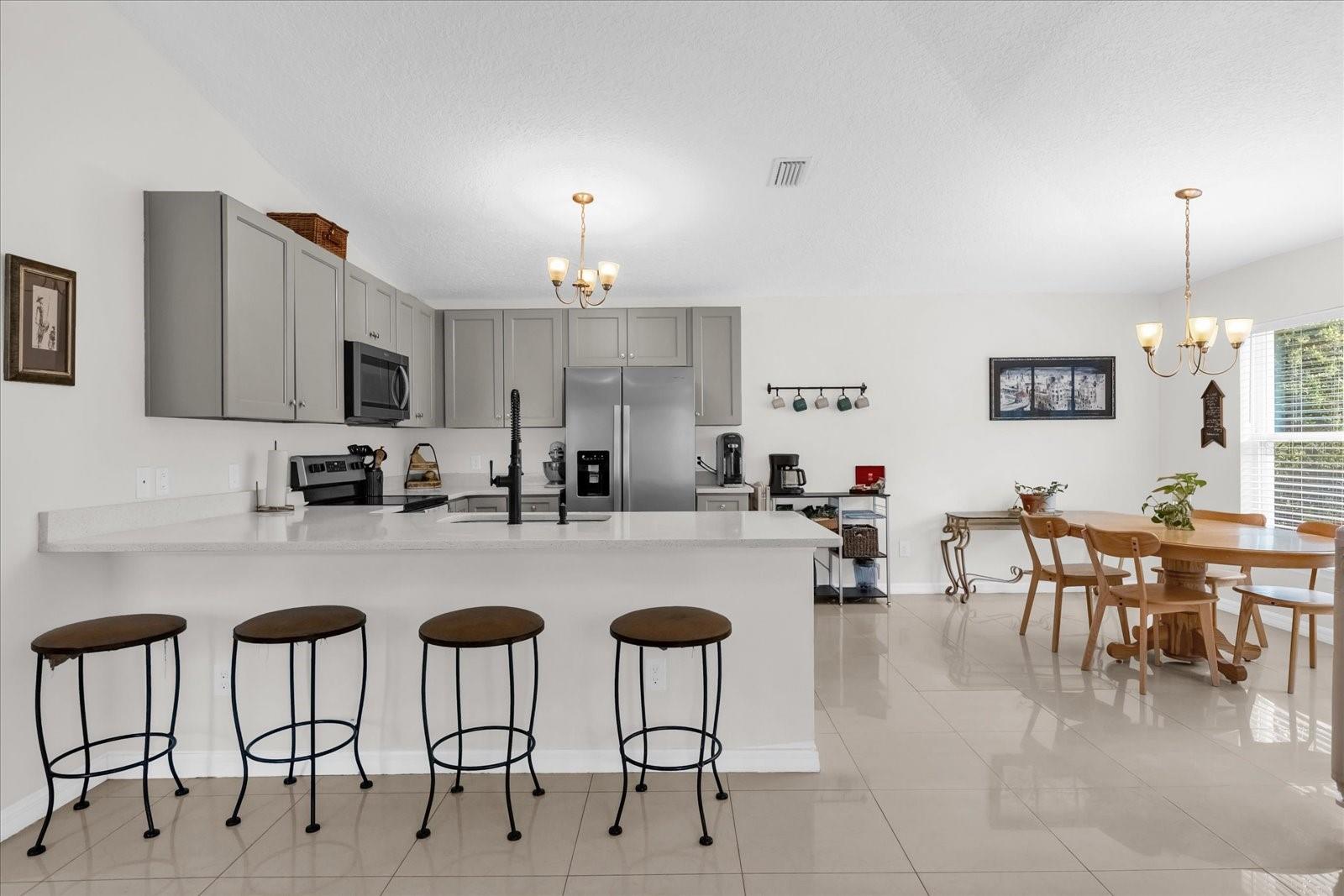 Image 5 of 27 For 339 Chinaberry Avenue