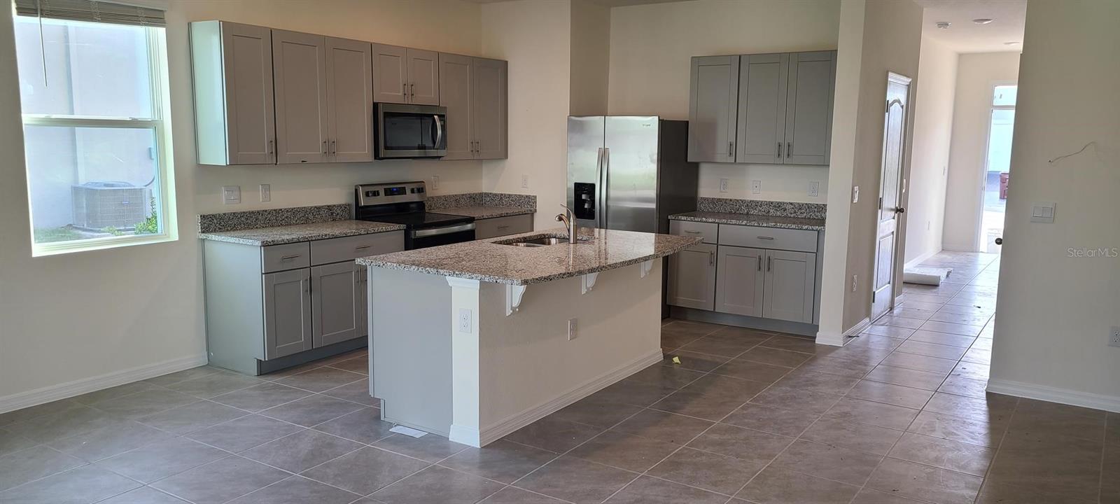 Image 2 of 38 For 1310 Mako Way