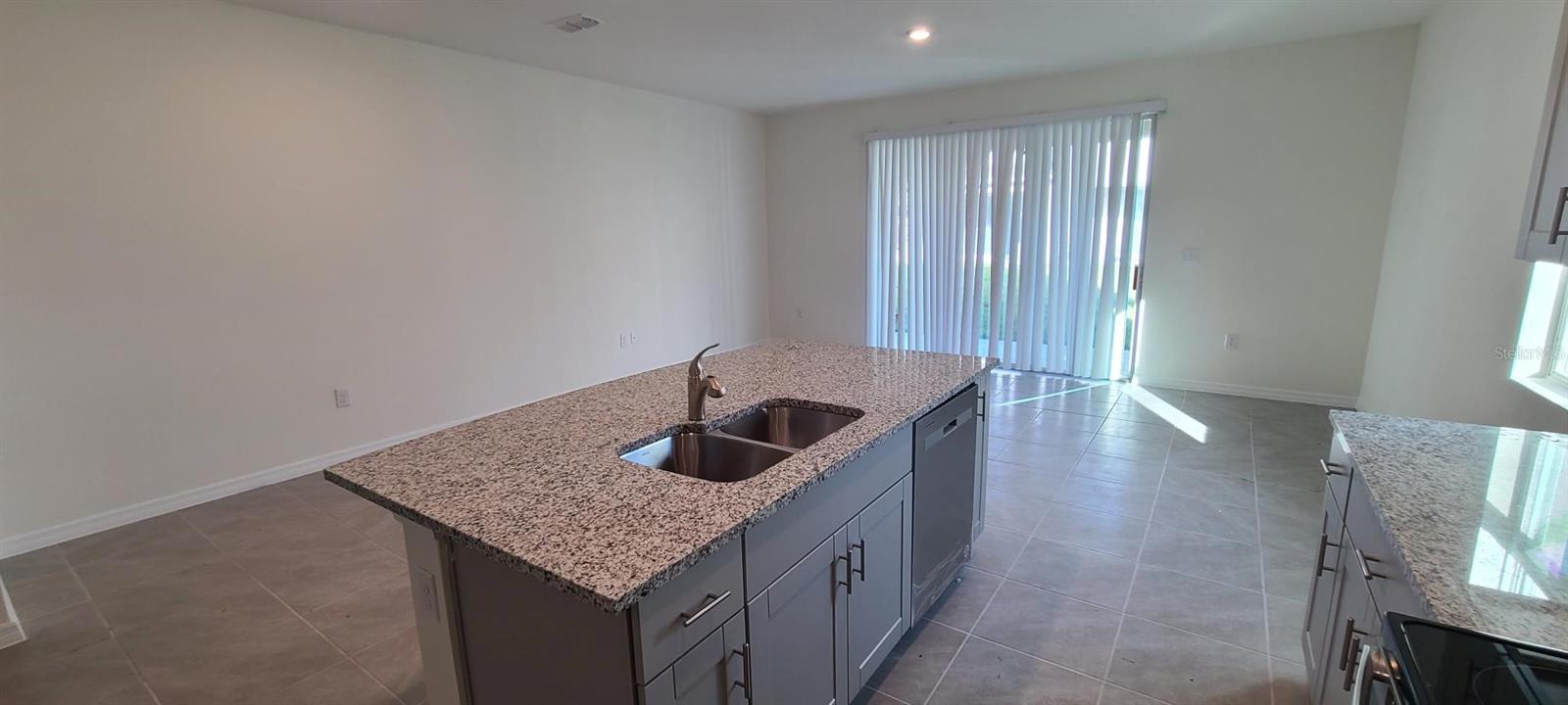 Image 4 of 38 For 1310 Mako Way