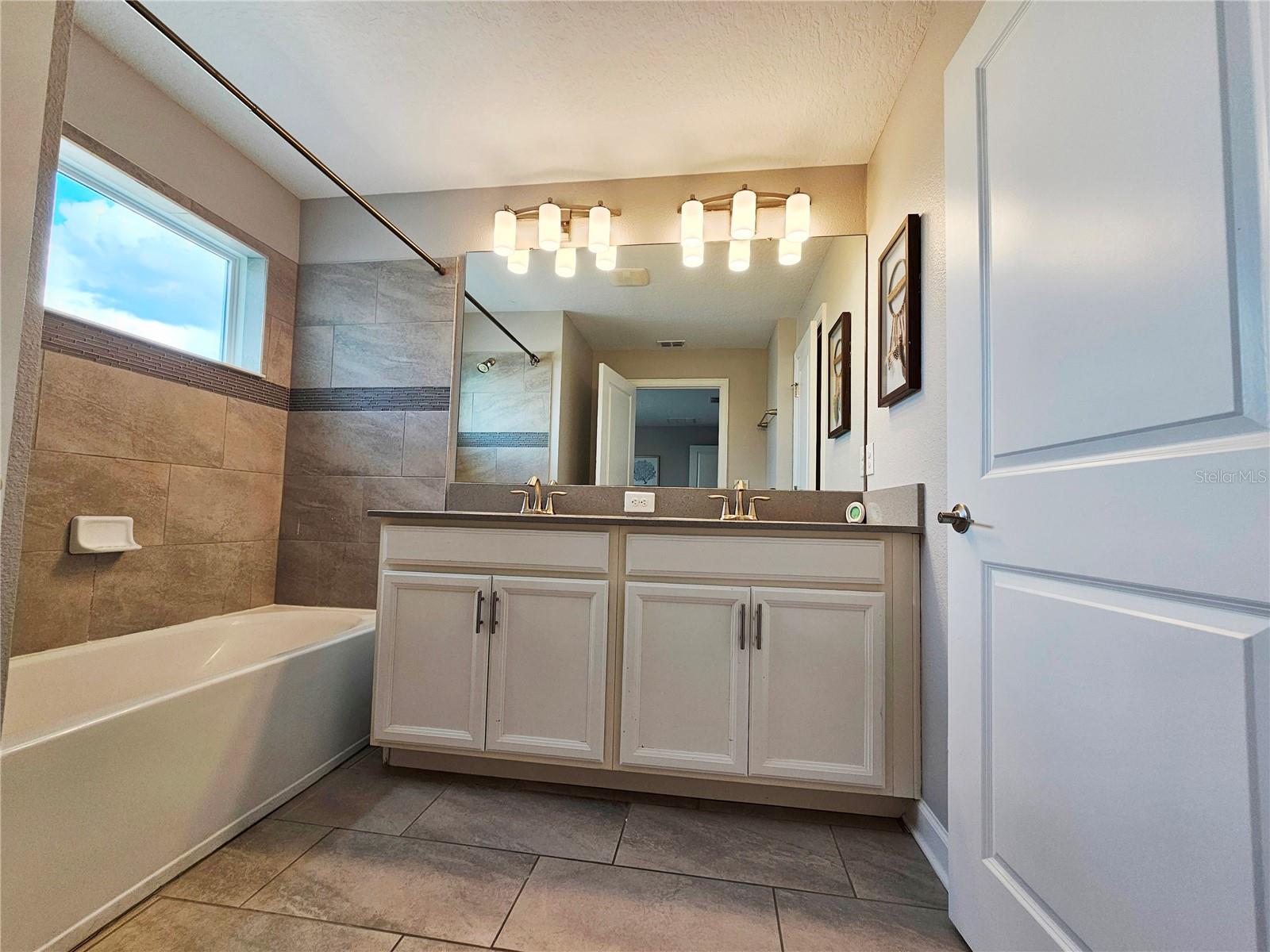 Image 19 of 39 For 850 Pebble Beach Drive