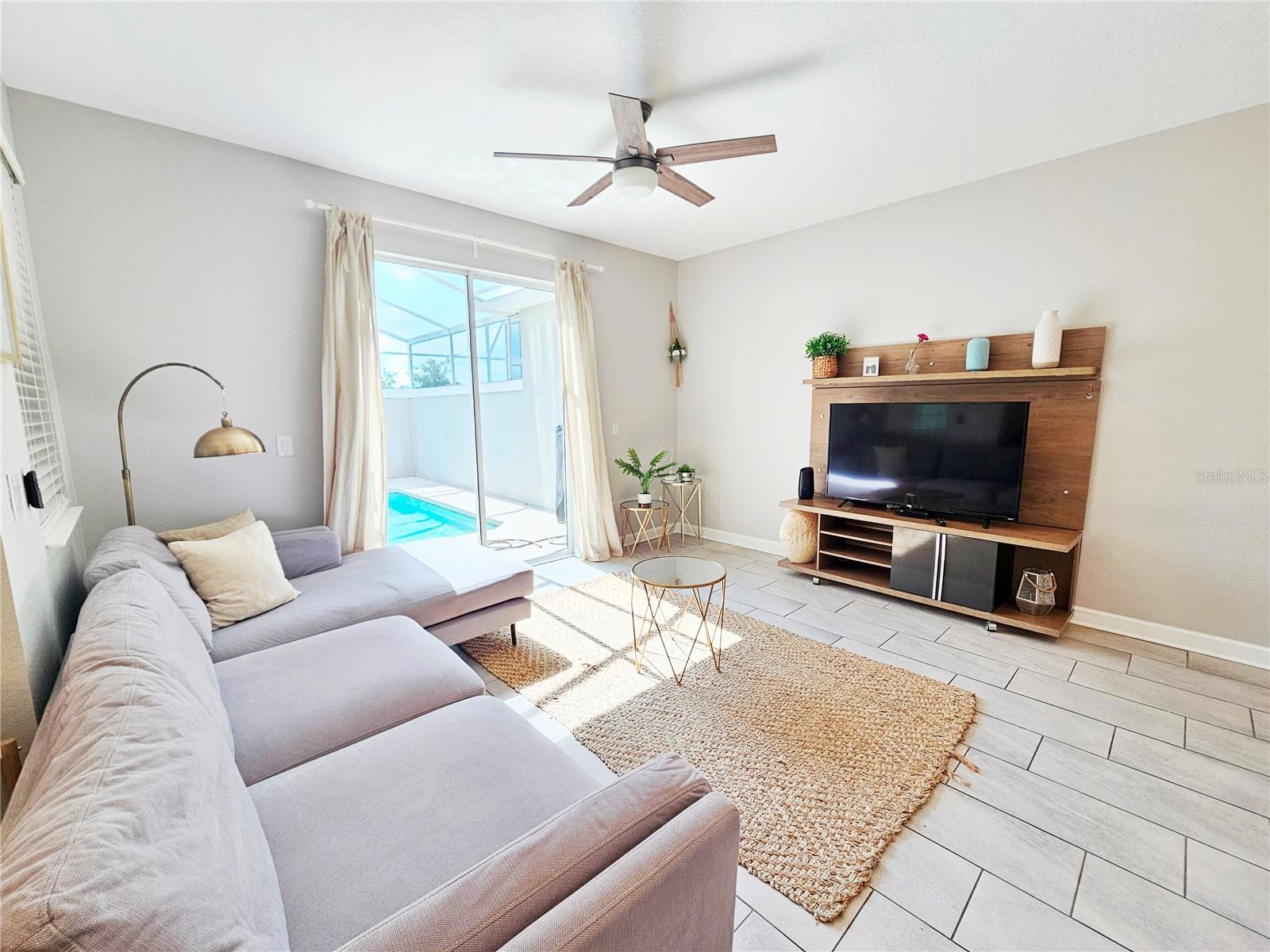 Image 6 of 39 For 850 Pebble Beach Drive