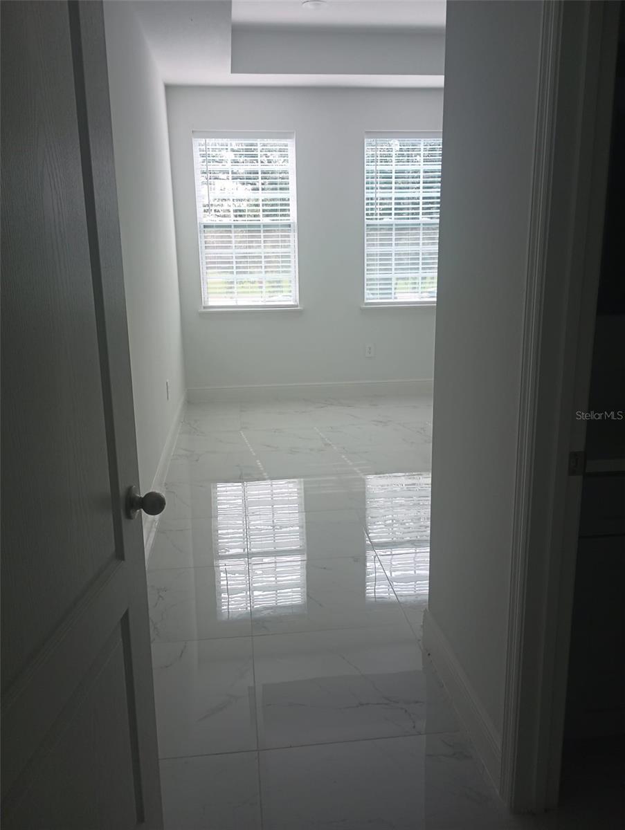 Image 11 of 27 For 322 New York Avenue 322