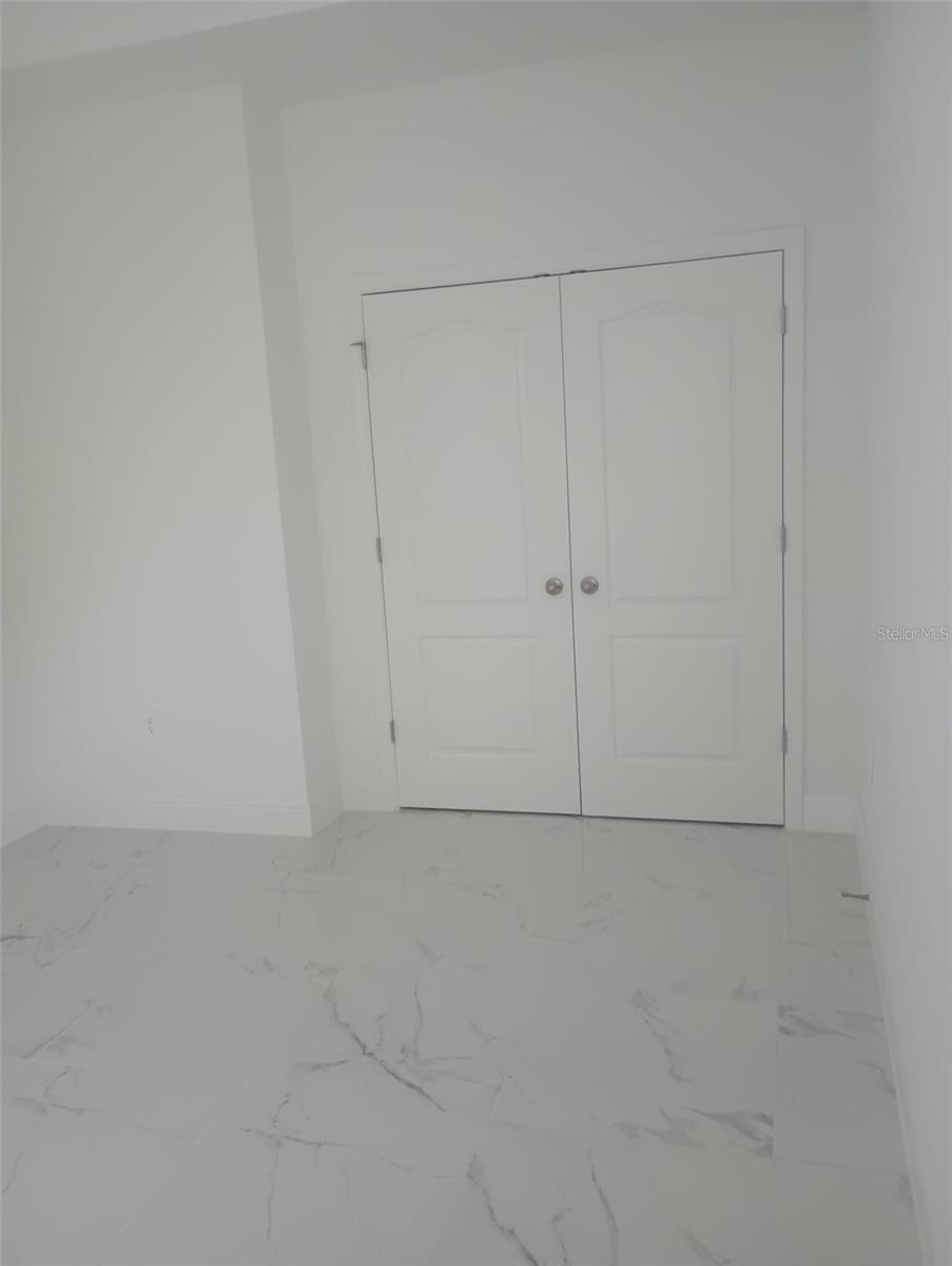Image 12 of 27 For 322 New York Avenue 322
