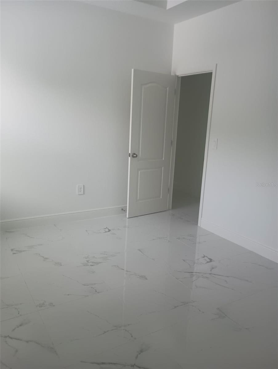 Image 13 of 27 For 322 New York Avenue 322