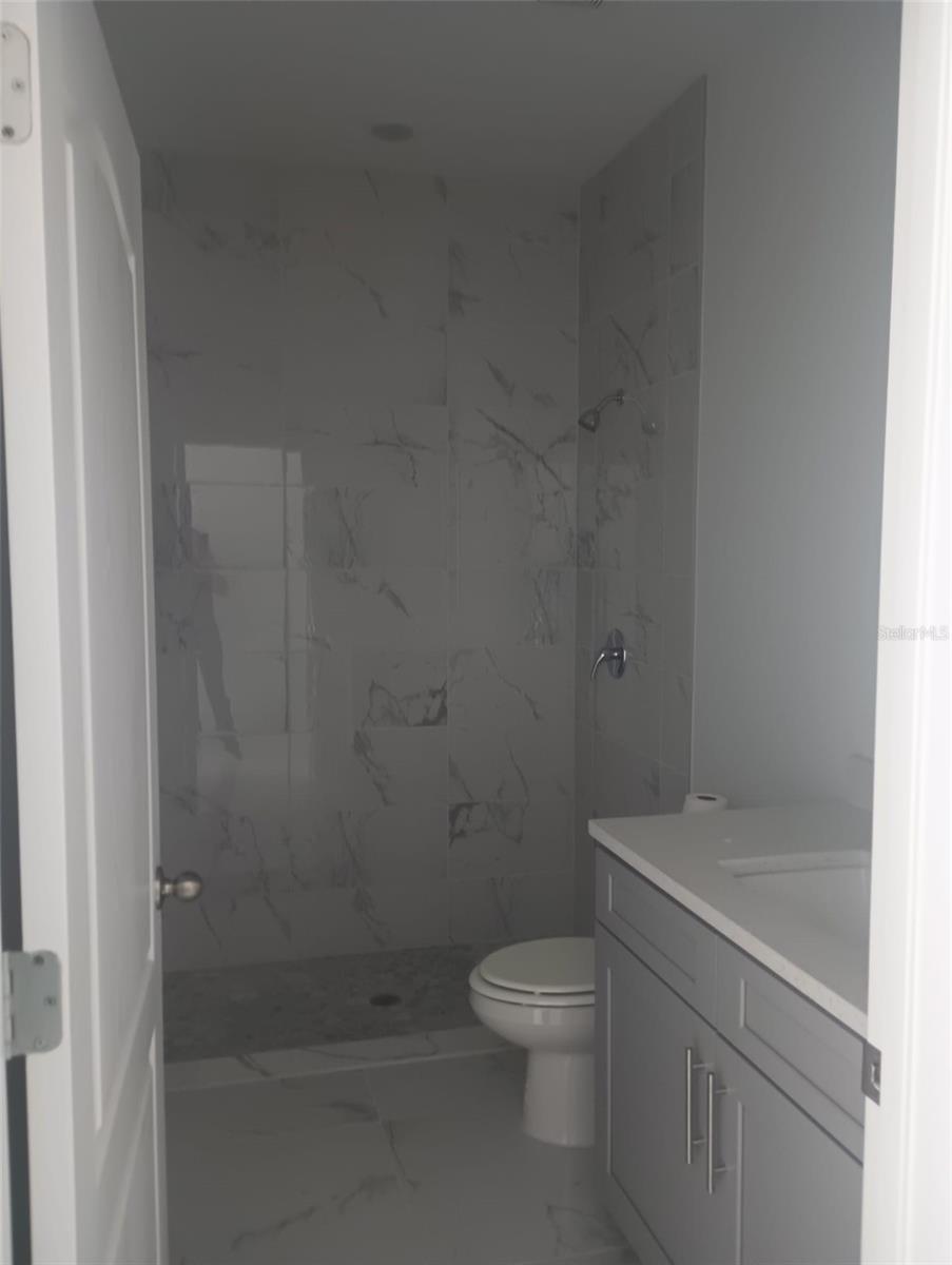 Image 21 of 27 For 322 New York Avenue 322