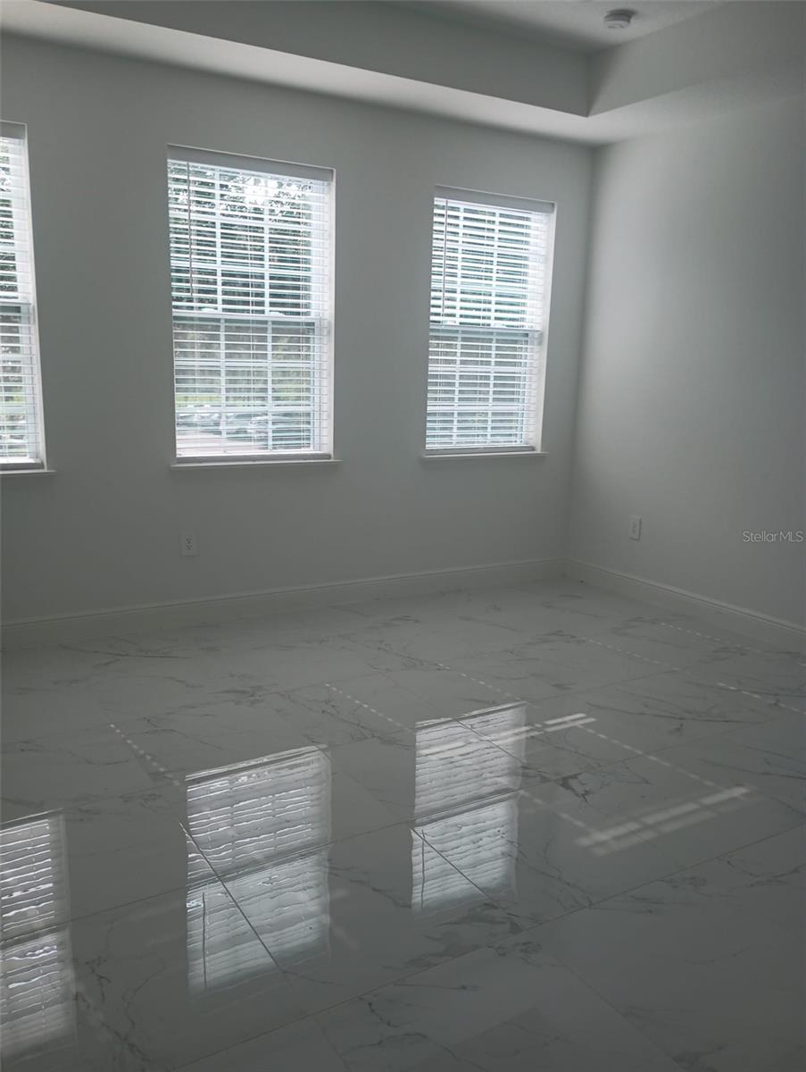 Image 7 of 27 For 322 New York Avenue 322