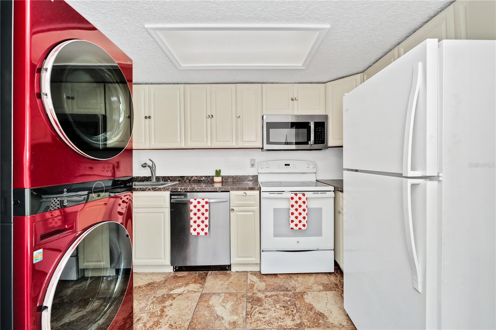 Image 12 of 27 For 6052 Village Circle 6052