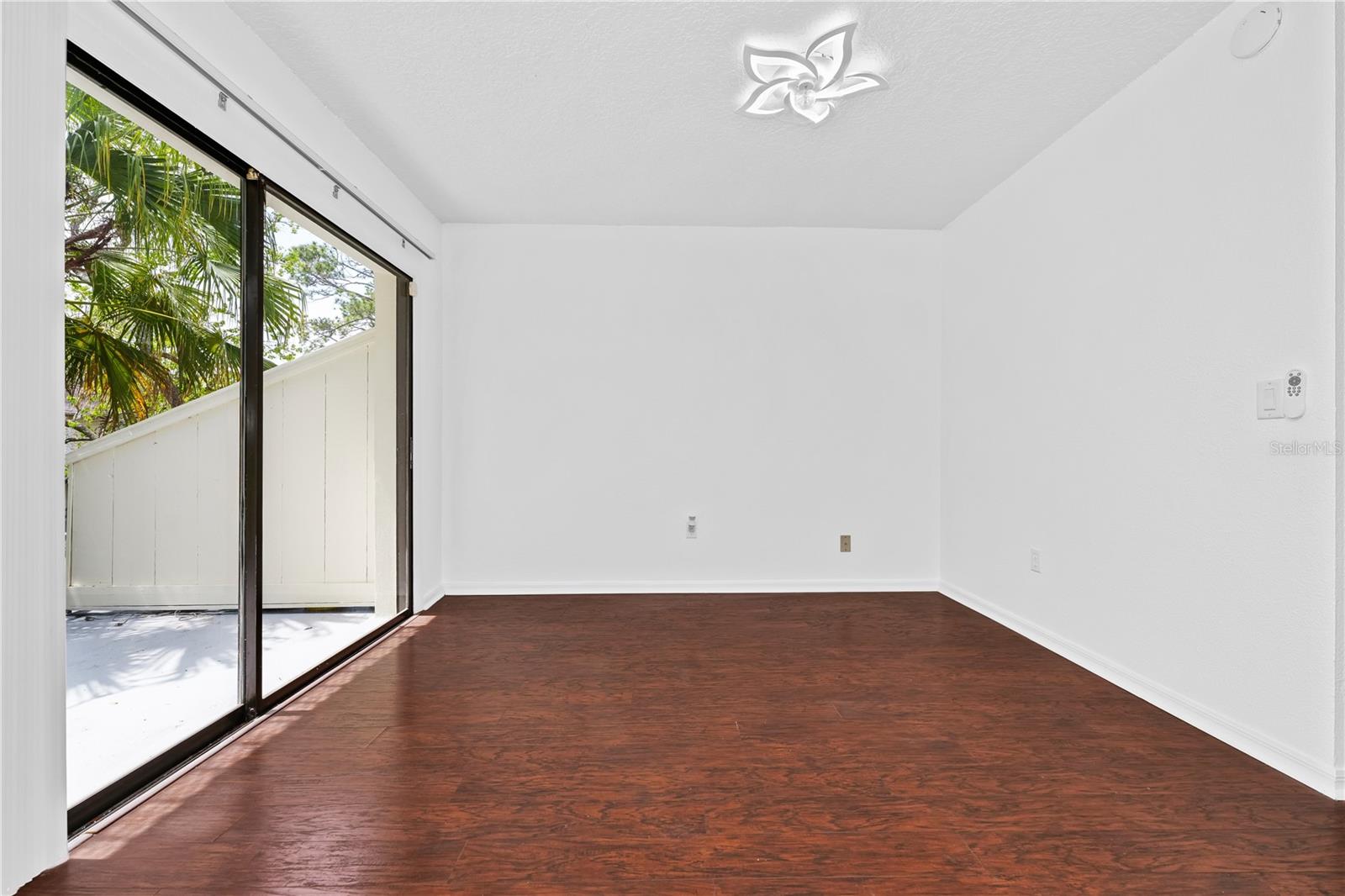 Image 26 of 27 For 6052 Village Circle 6052