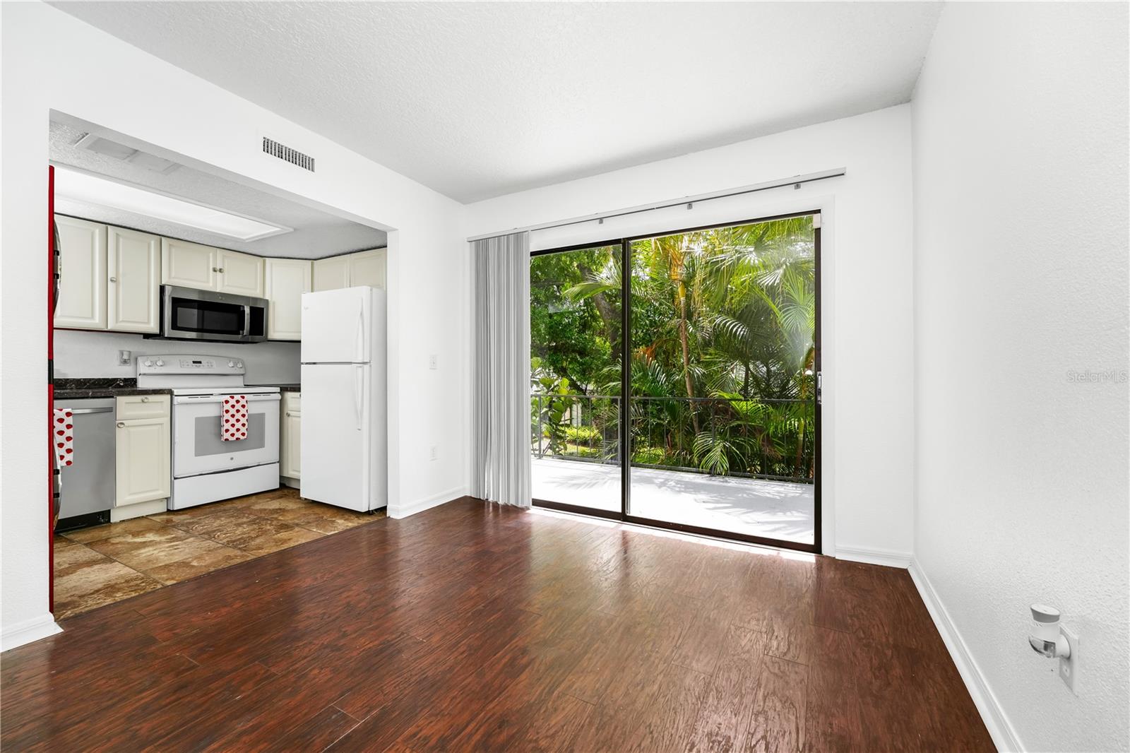 Image 27 of 27 For 6052 Village Circle 6052