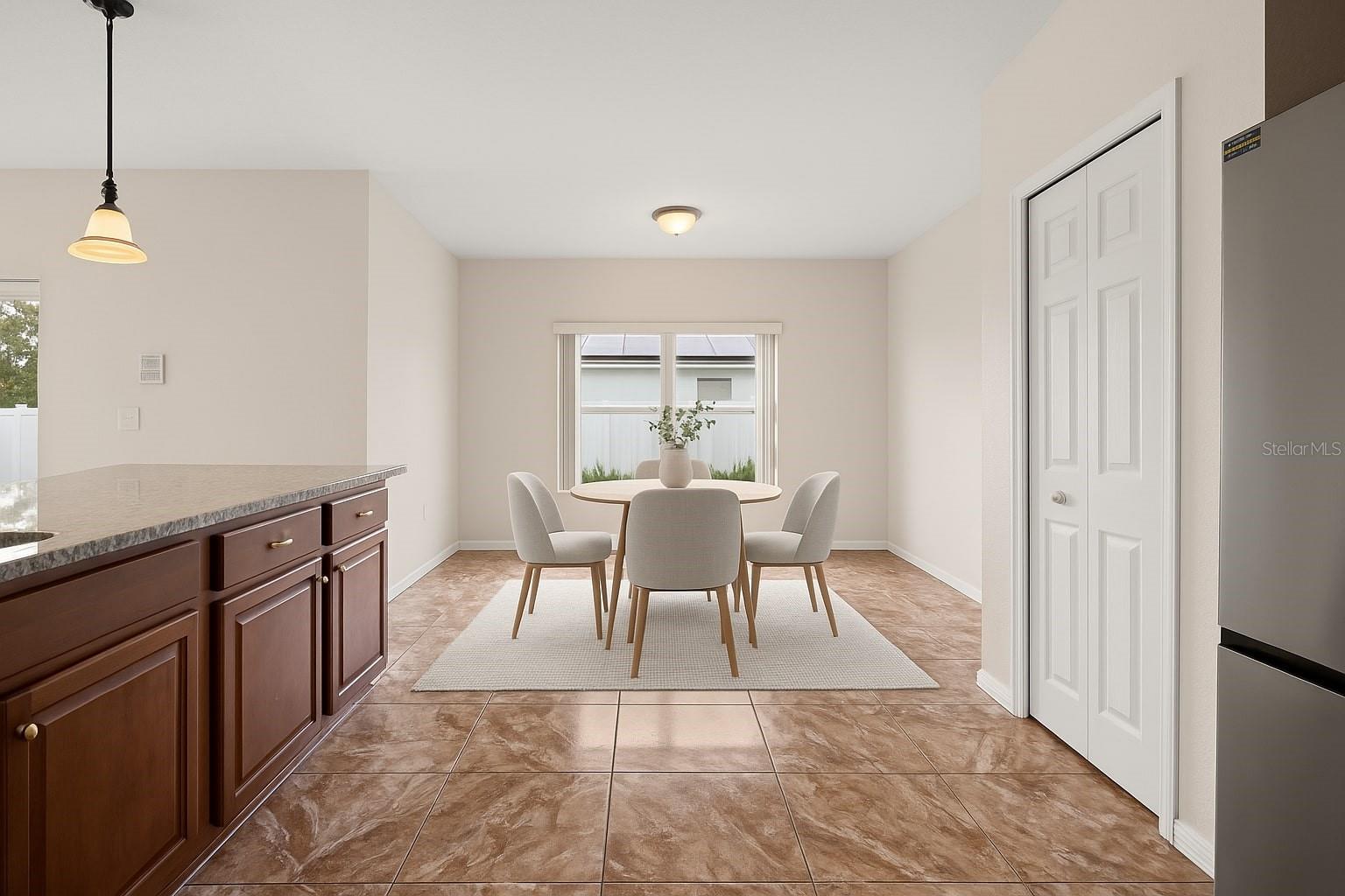 Image 14 of 33 For 442 Churchill Court