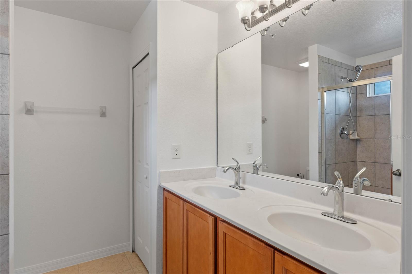 Image 15 of 22 For 7948 Edgewood Forest Drive