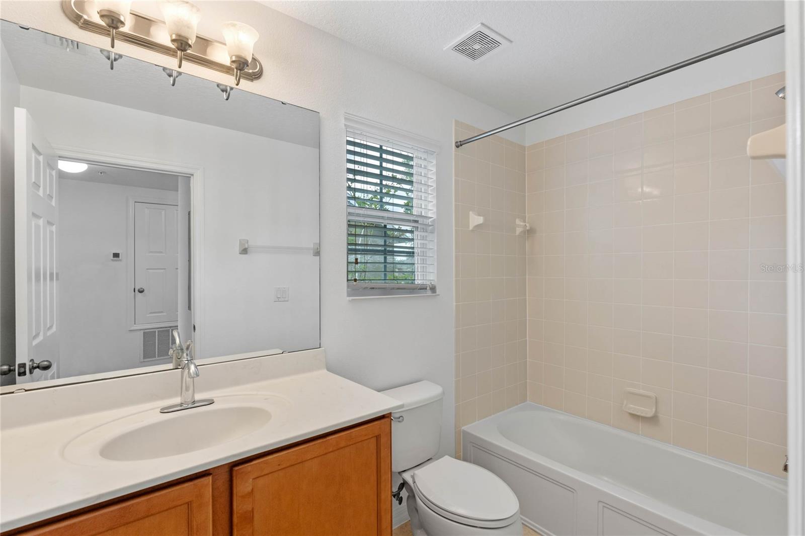 Image 19 of 22 For 7948 Edgewood Forest Drive