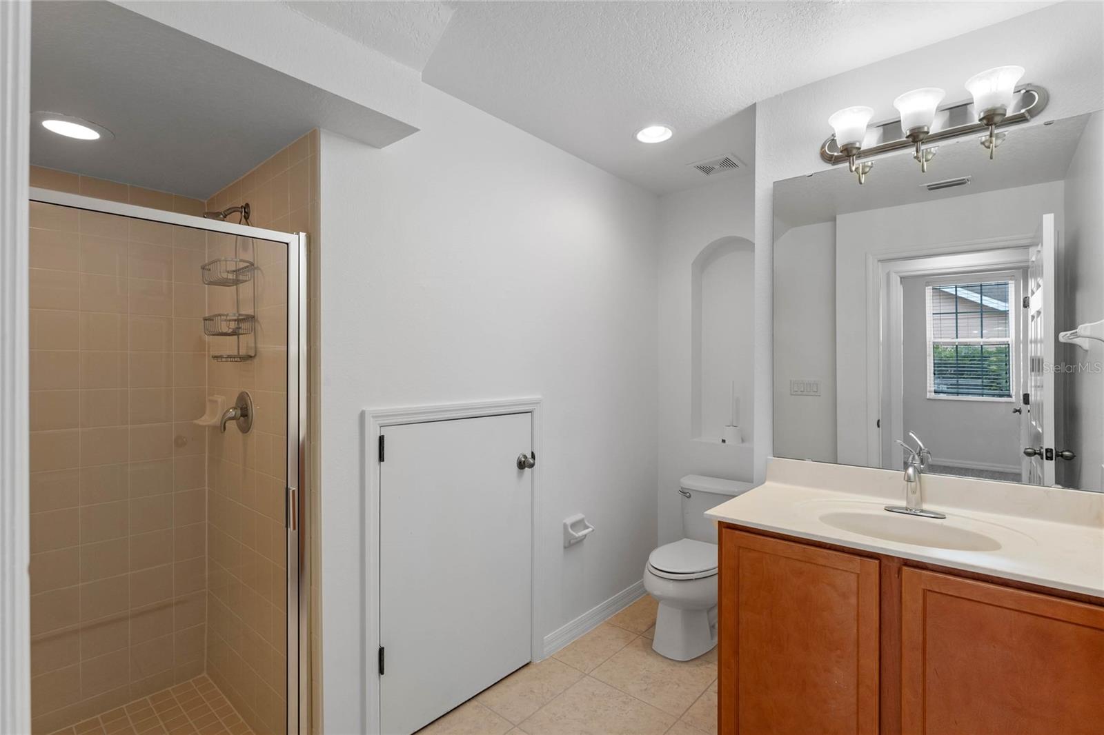 Image 9 of 22 For 7948 Edgewood Forest Drive