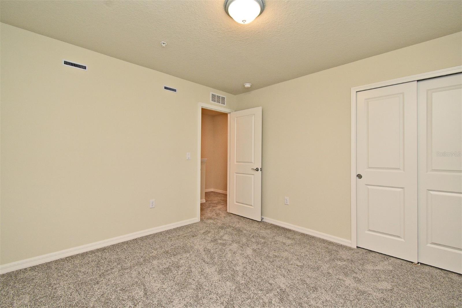 Image 32 of 47 For 3101 Emerald Acres Lane