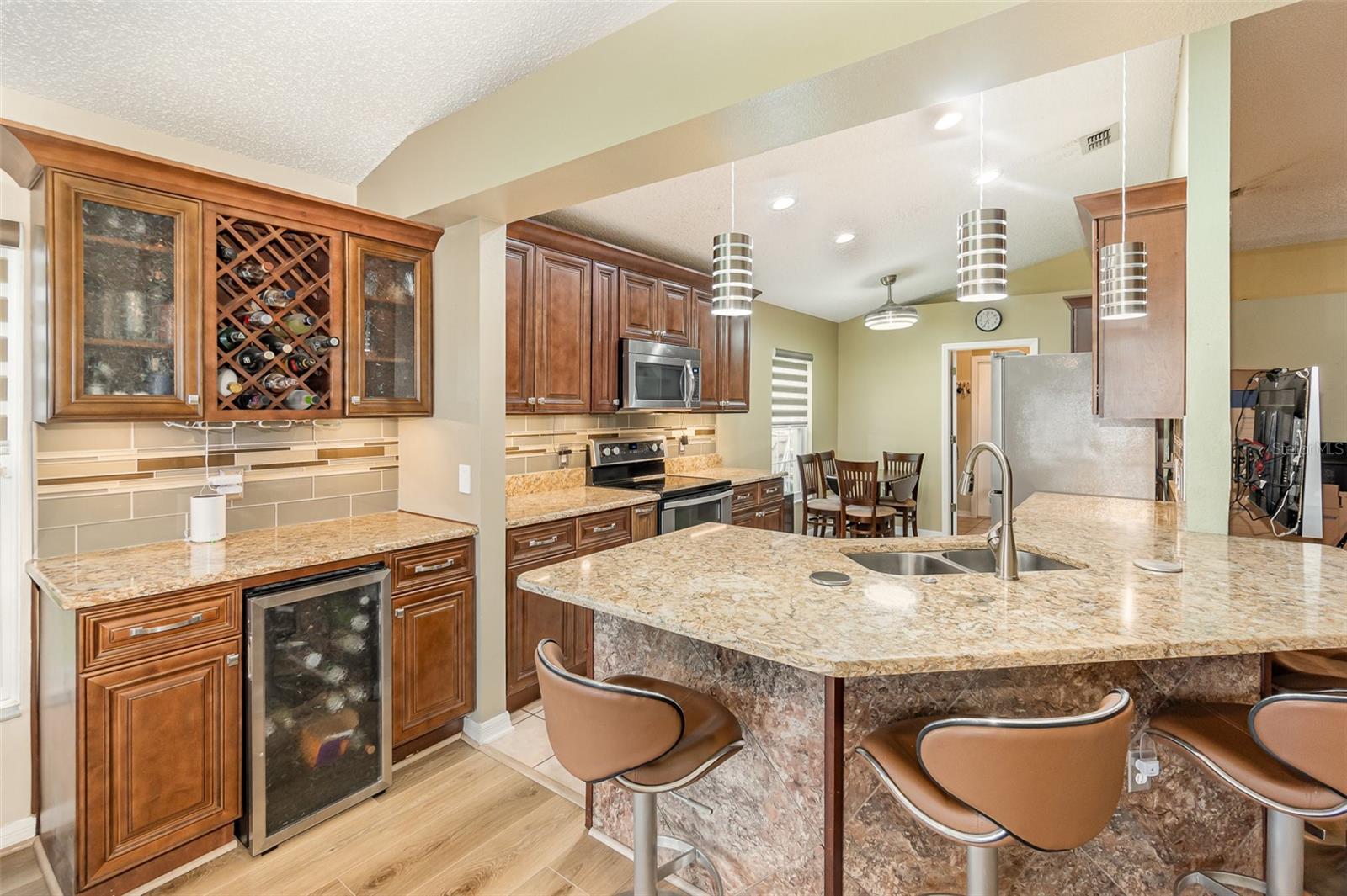 Image 8 of 38 For 16103 Denham Court